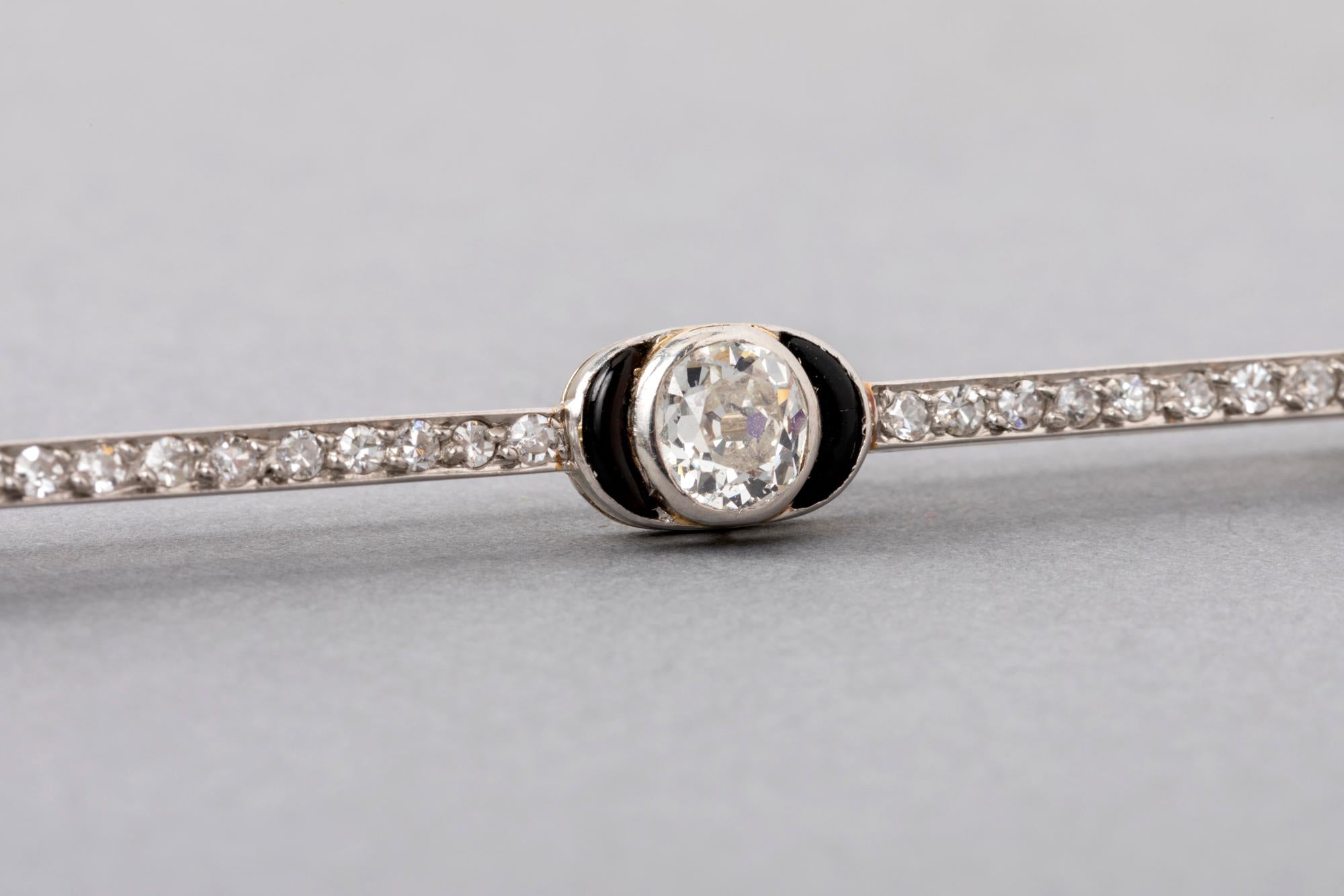 1.50 Carat French Art Deco Brooch Platinum and Diamonds In Good Condition In Saint-Ouen, FR