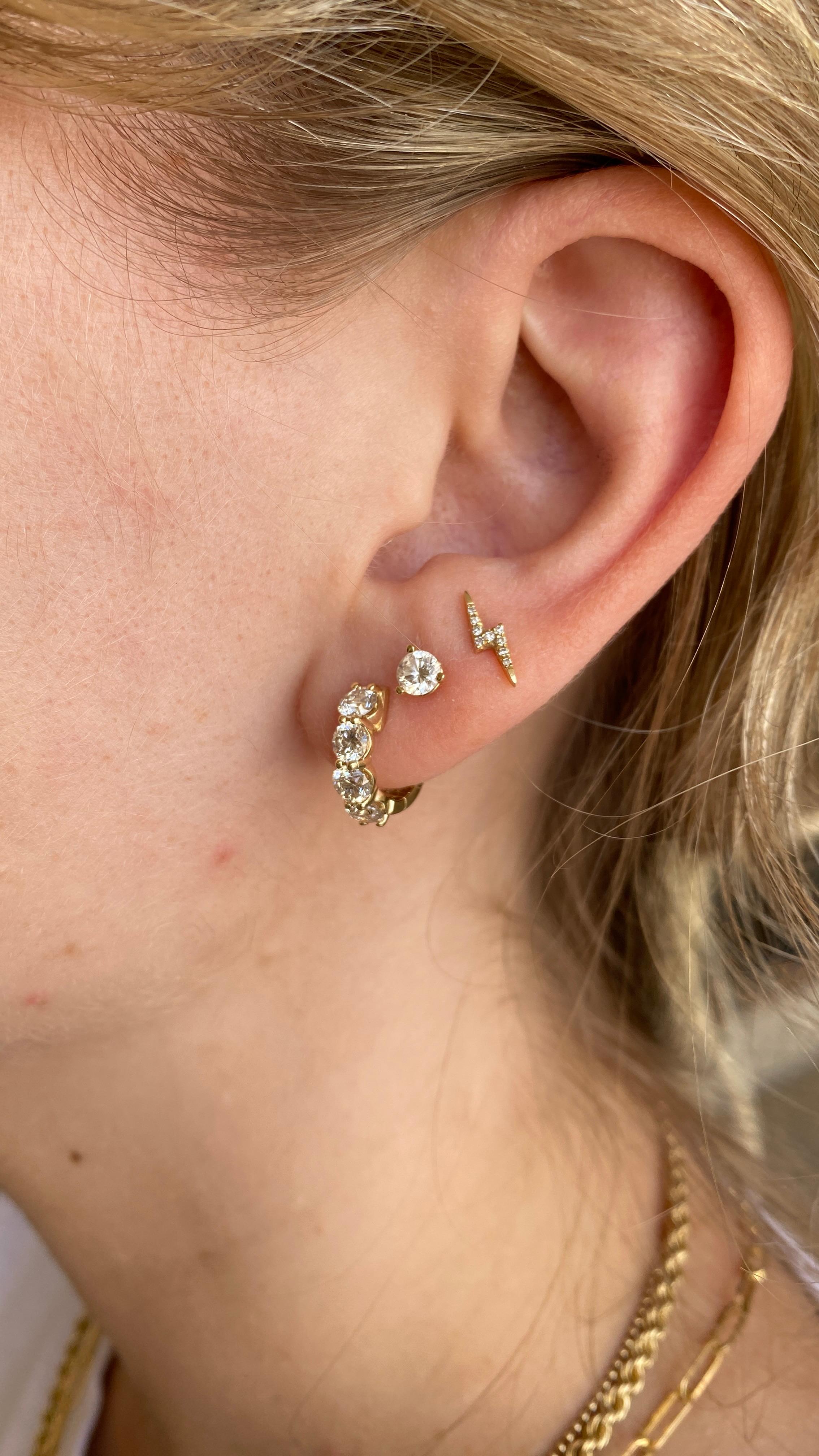Women's 1.50 Carats Huggie Hoops 12mm 14K Yellow Gold with 8 Diamonds For Sale