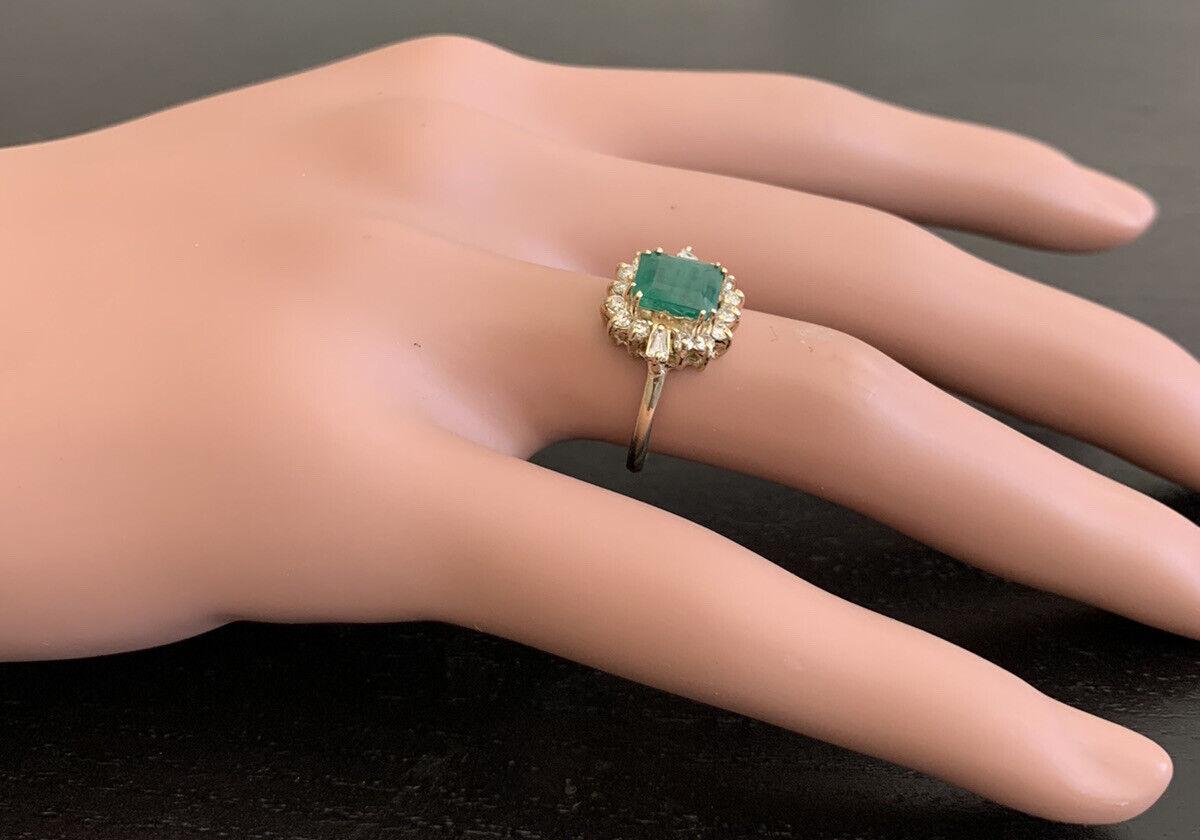 1.50 Carats Natural Emerald and Diamond 14K Solid Yellow Gold Ring For Sale 2