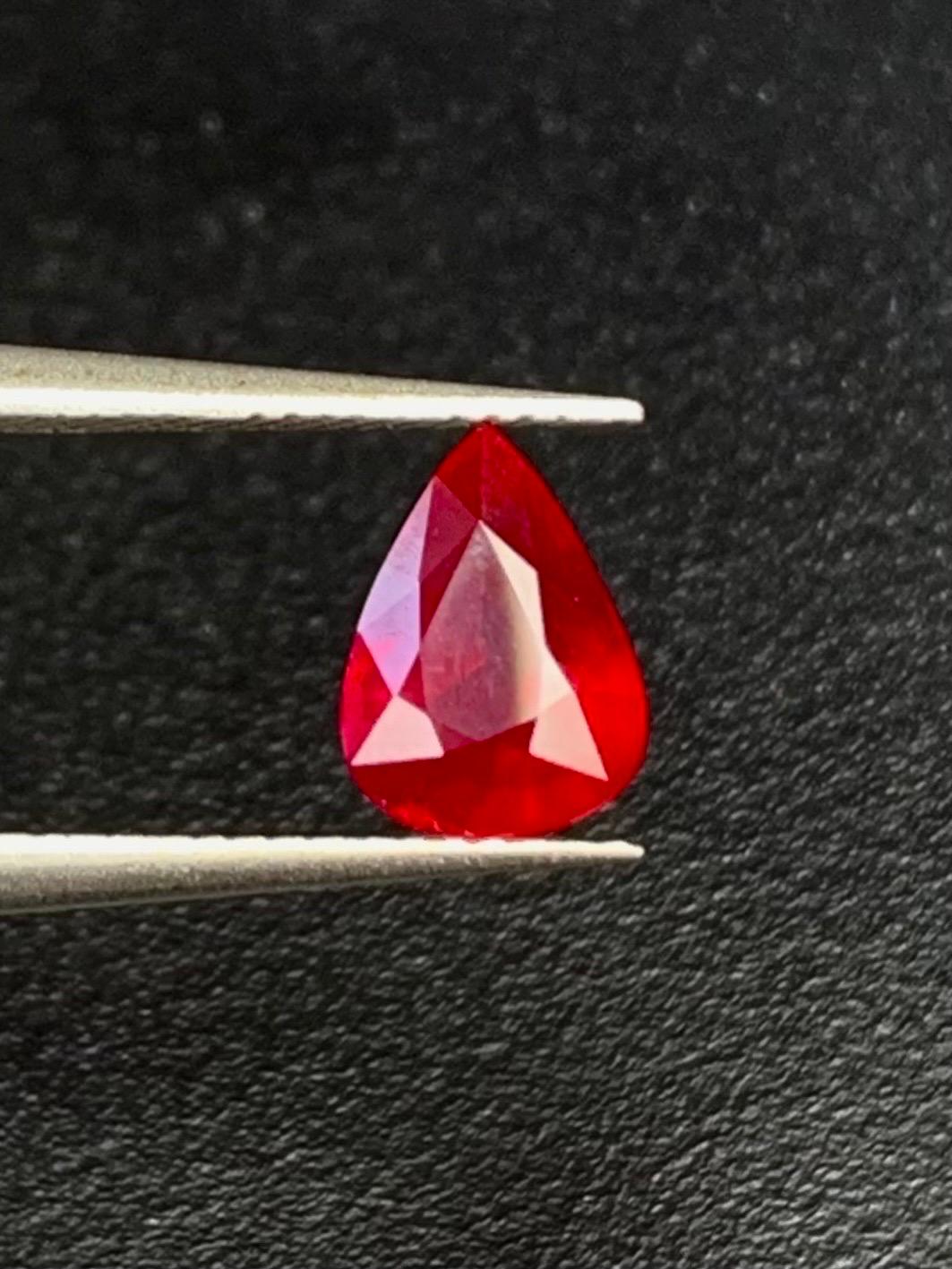 1,50 Ct Certificato AIGS Rubino Naturale Non Riscaldato colore sangue di piccione occhi puliti in vendita 5