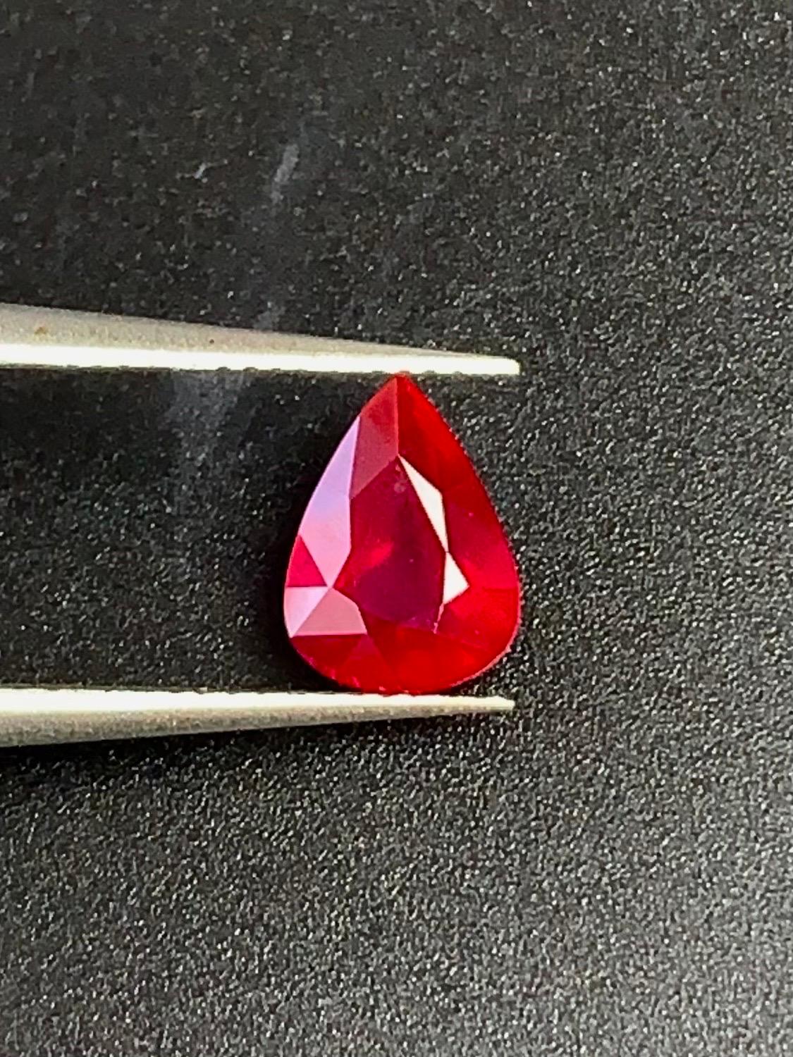 1,50 Ct Certificato AIGS Rubino Naturale Non Riscaldato colore sangue di piccione occhi puliti In condizioni Nuovo in vendita a bangkok, TH