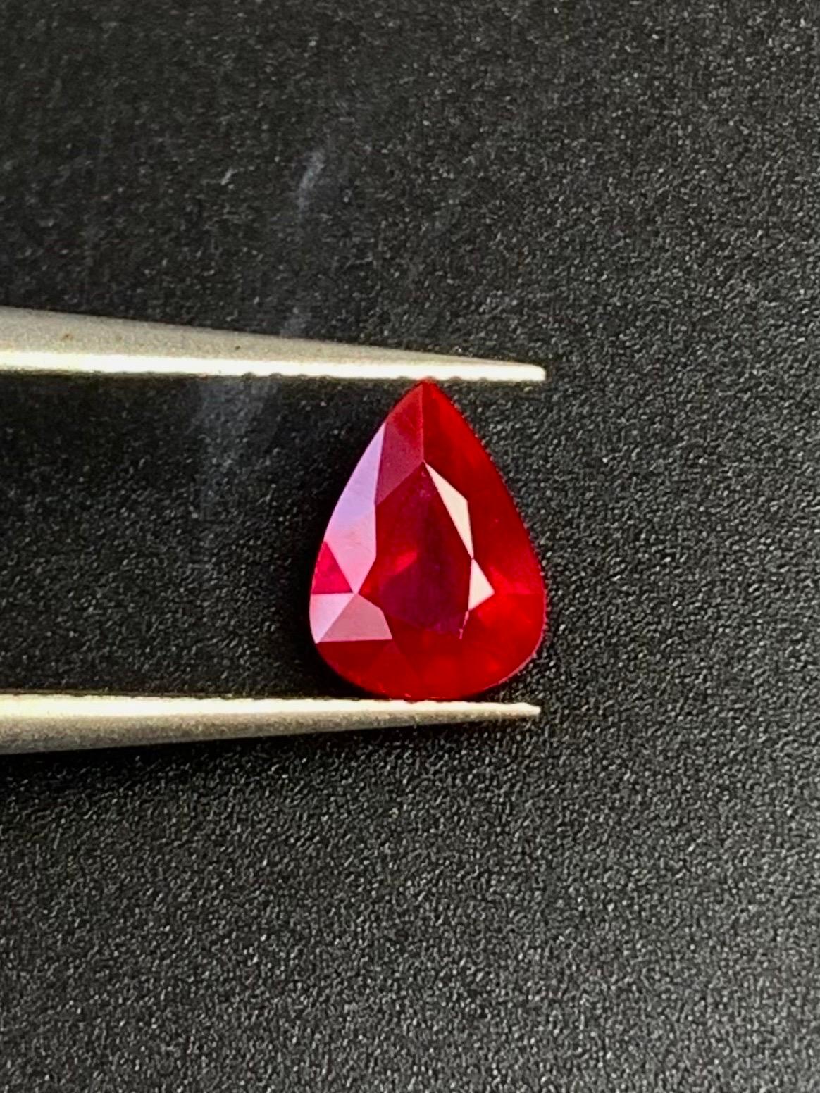 1,50 Ct Certificato AIGS Rubino Naturale Non Riscaldato colore sangue di piccione occhi puliti in vendita 2