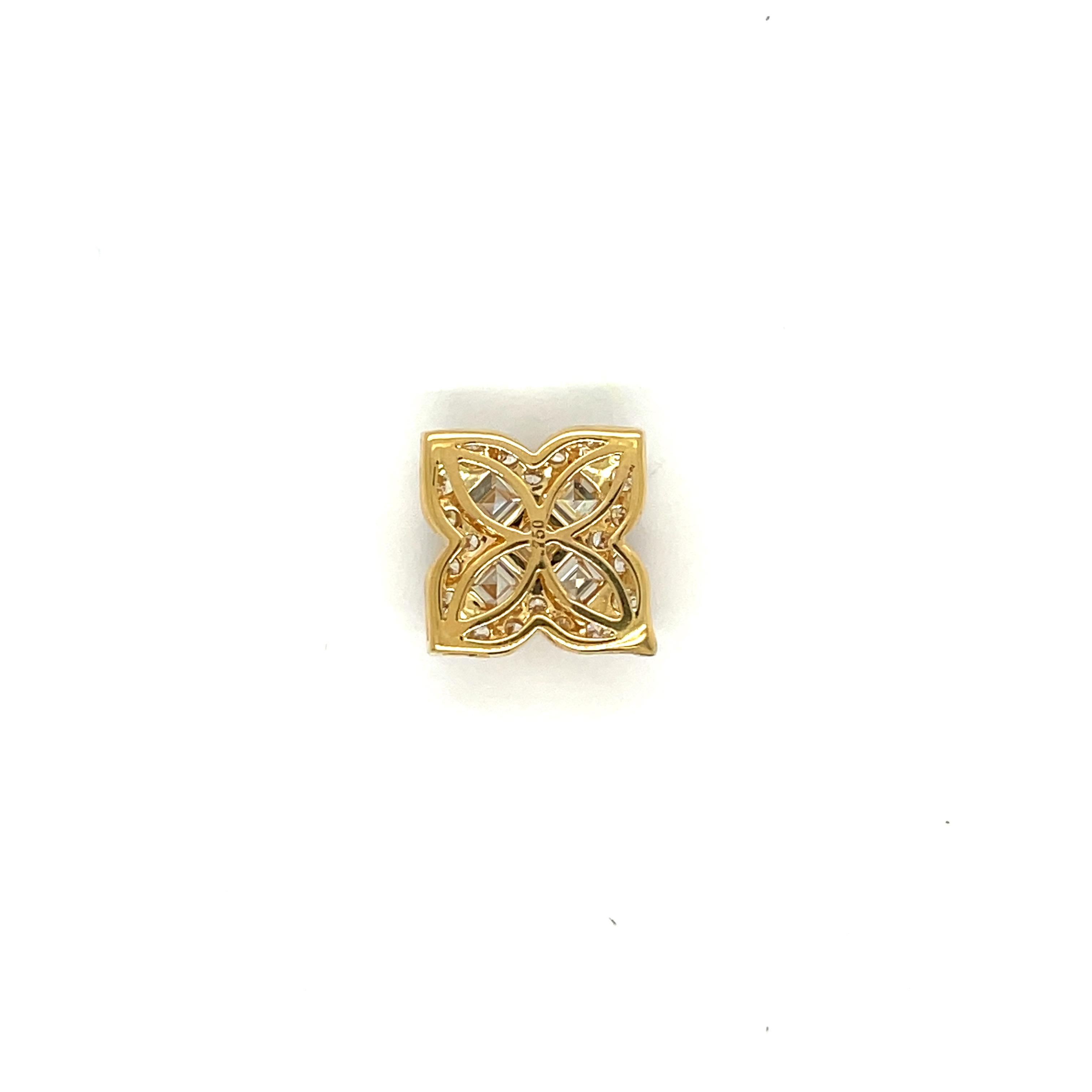 Asscher Cut 1.50 Carat Asscher Diamond and 18K Yellow Gold Pendant For Sale