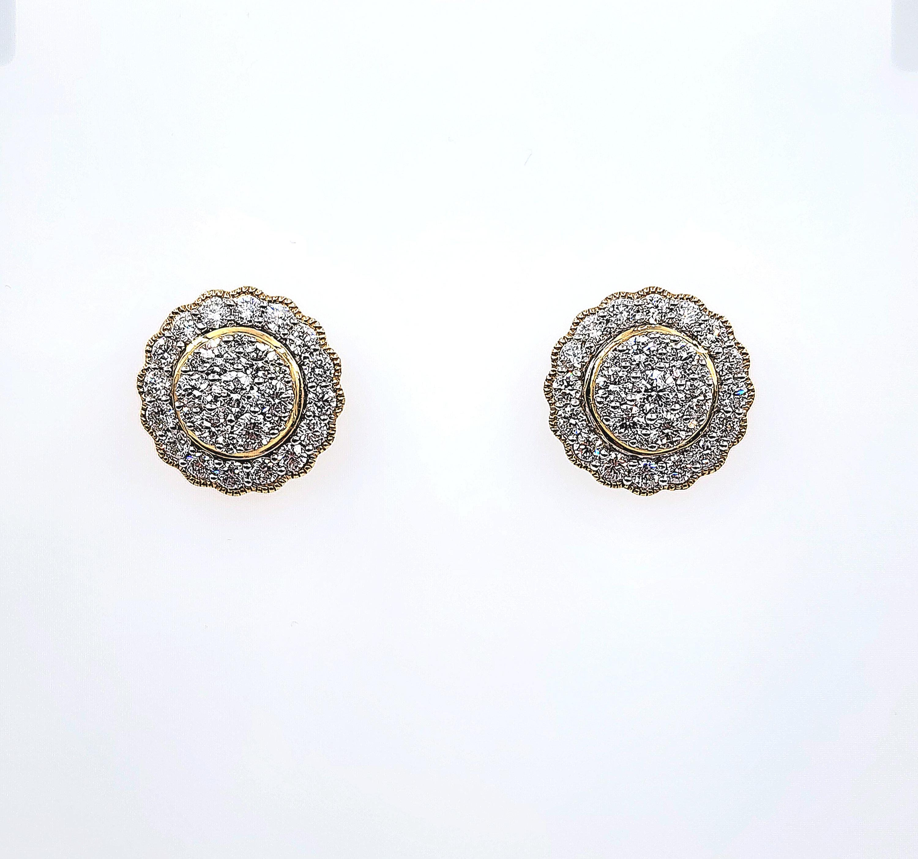 Pendientes de diamantes en racimo de 1,50 ct en venta 3