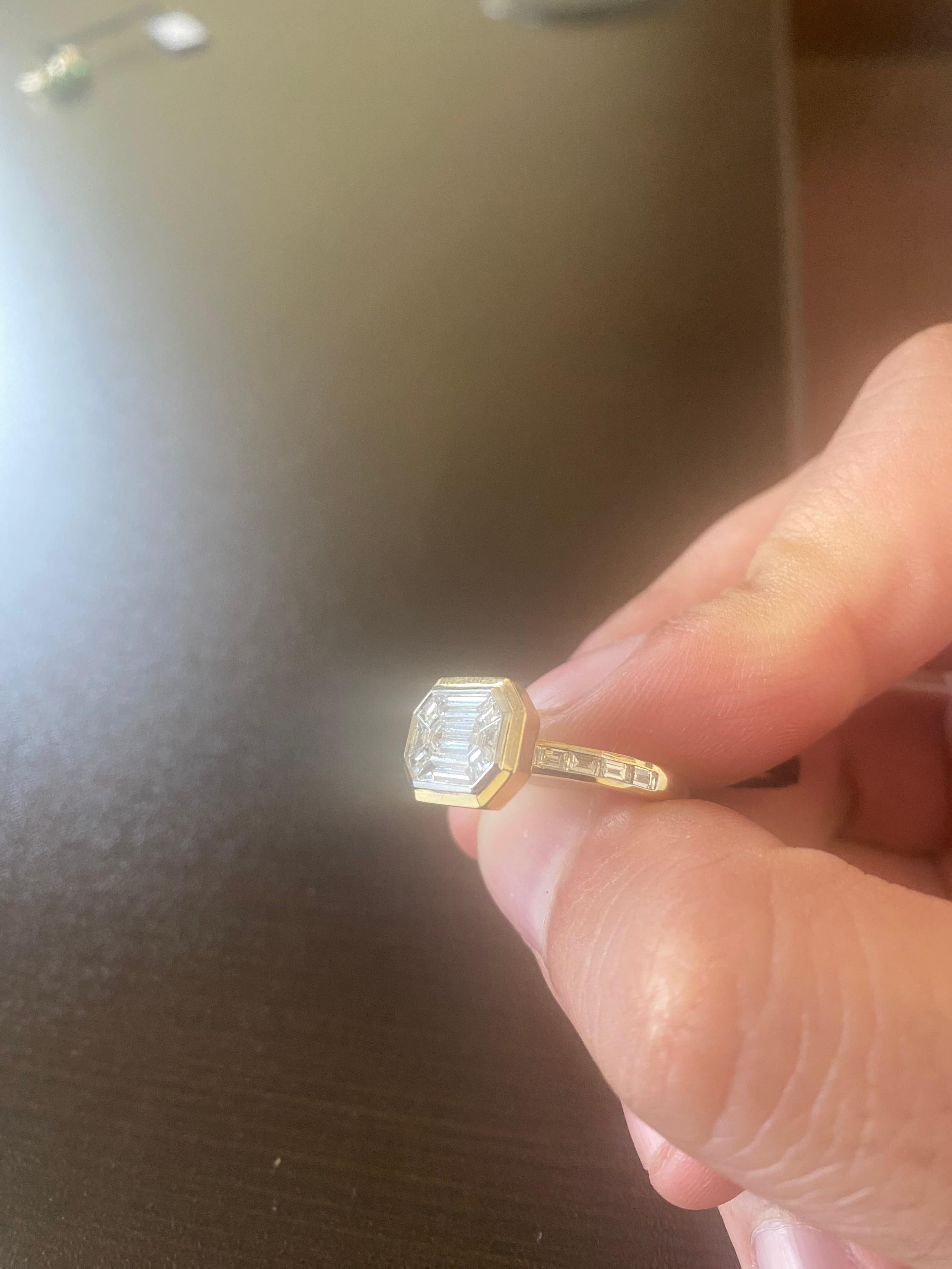 Taille émeraude 1.50 Ct. Bague cocktail taille émeraude or jaune en vente
