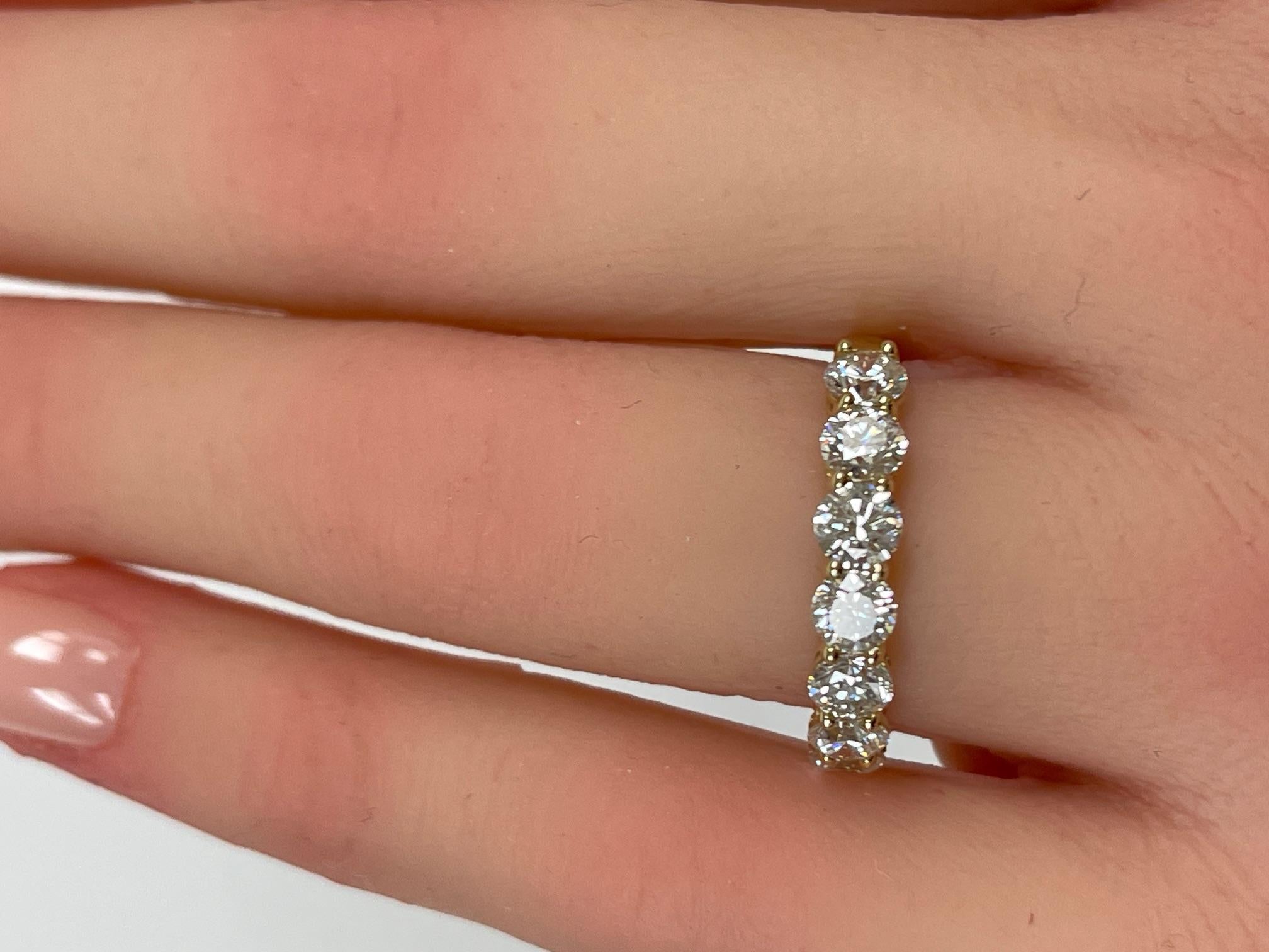 1.50 CTW.  Bracelet demi-éternité en or jaune 14K avec diamants ronds et brillants en vente 2