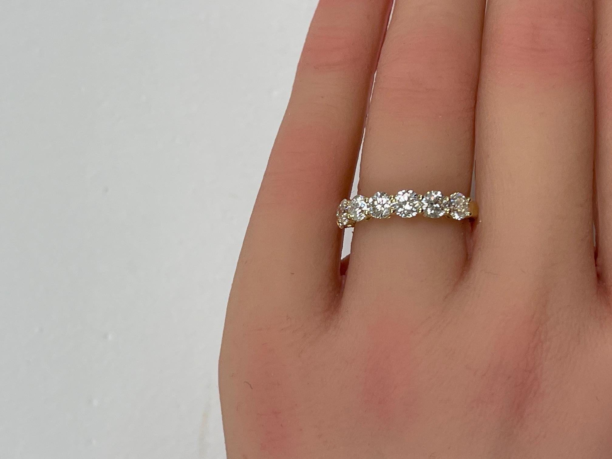 1.50 CTW.  Bracelet demi-éternité en or jaune 14K avec diamants ronds et brillants en vente 3