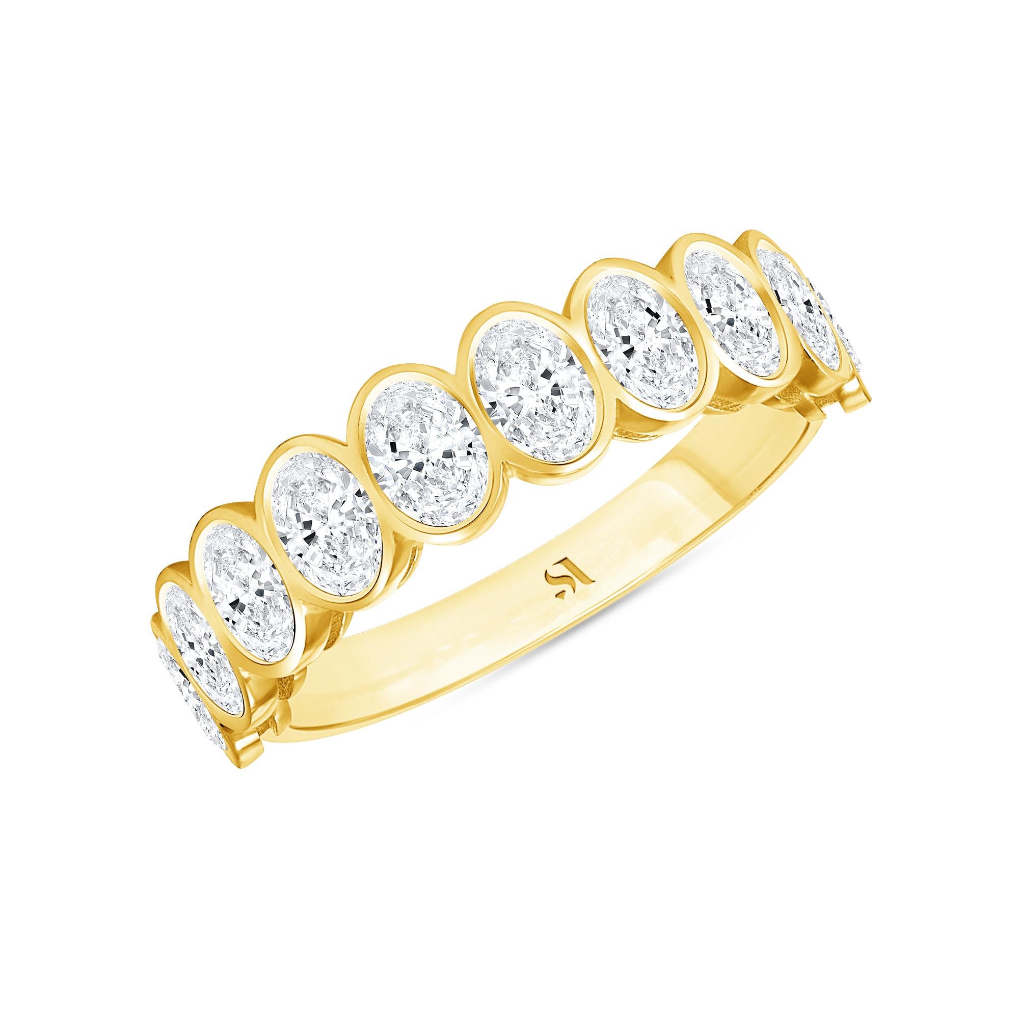 Moderne Anneau en or 18 carats avec diamants ovales de 1,50 carat sertis en serti clos, bague en or naturel en vente