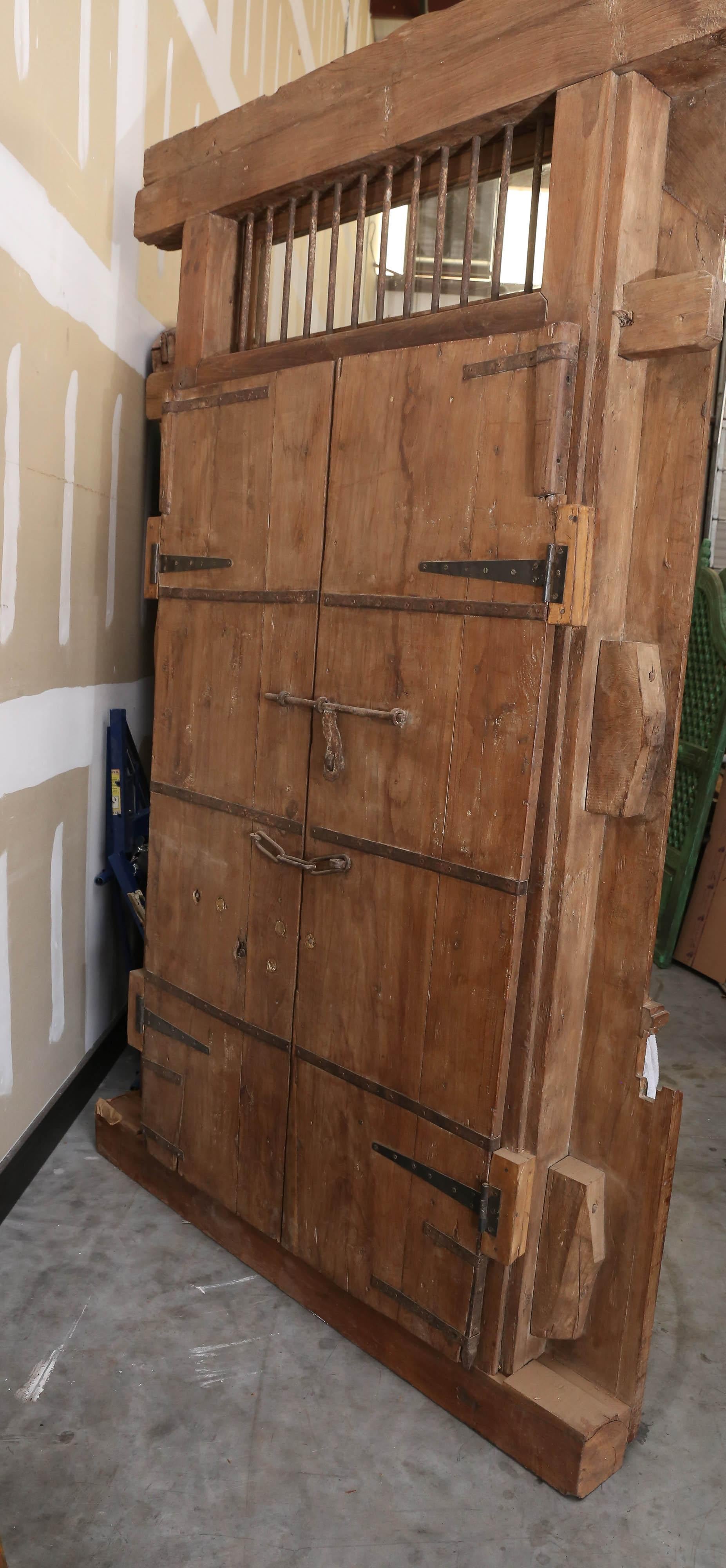 150 Years Old Massive Fortress Type Door from Colonial Mansion in Western India In Good Condition For Sale In Houston, TX