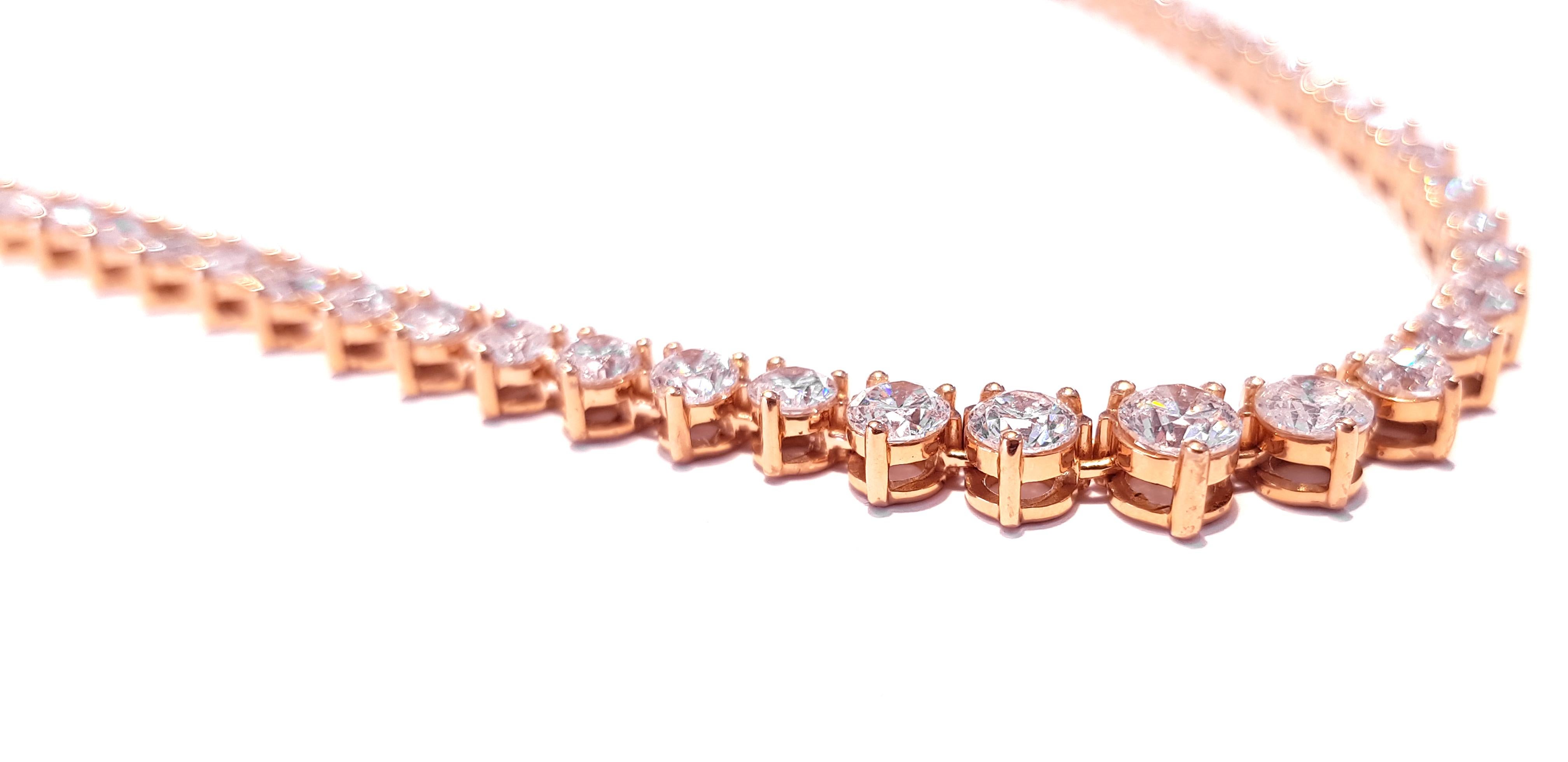 Collier ligne tennis Riviera à trois griffes en or rose 18 carats et diamants 15 carats en vente 3