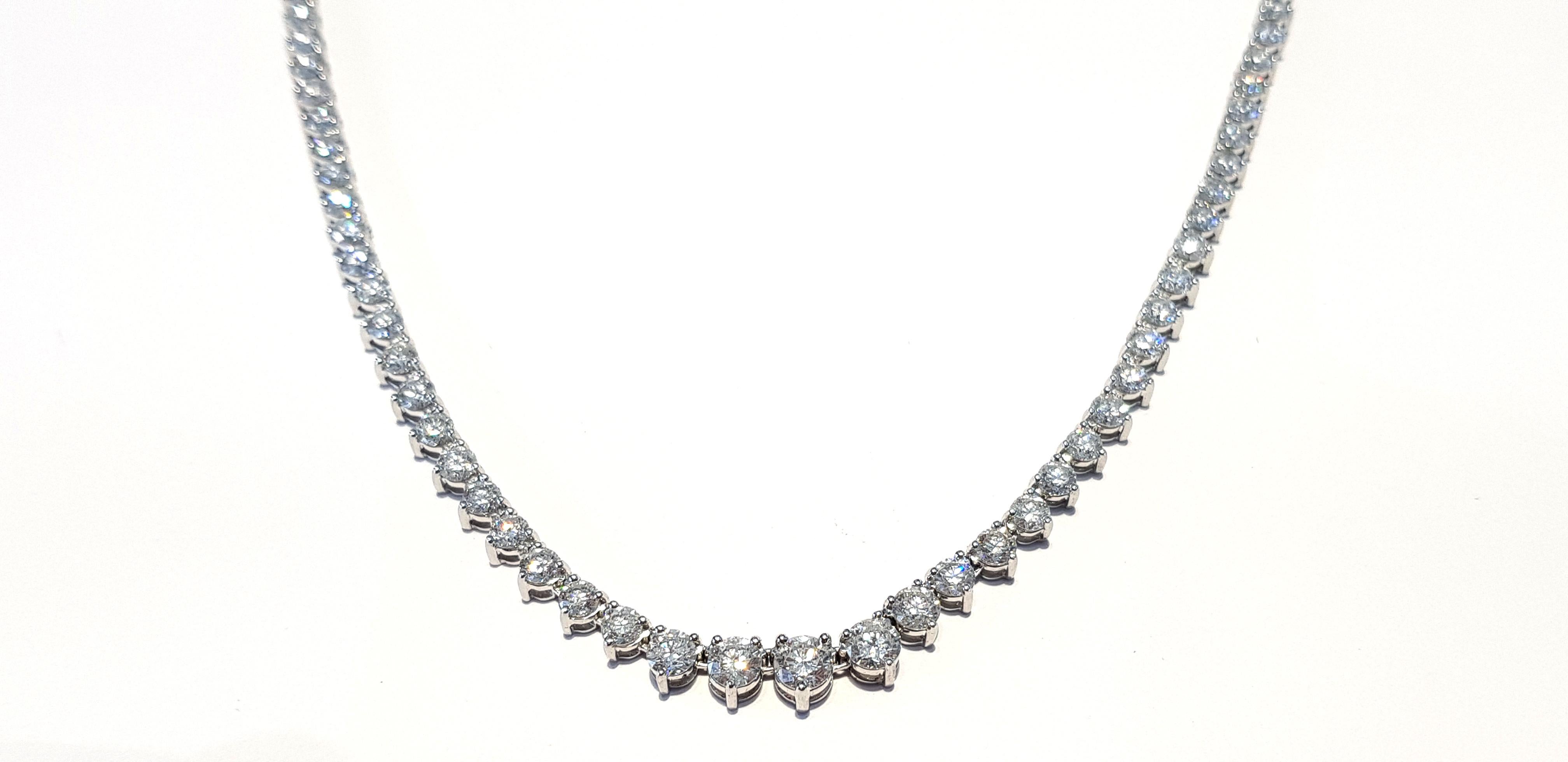 15.00 Carat Diamond Riviera Three Claws 18 Karat White Gold Tennis Line Necklace In New Condition For Sale In London, GB