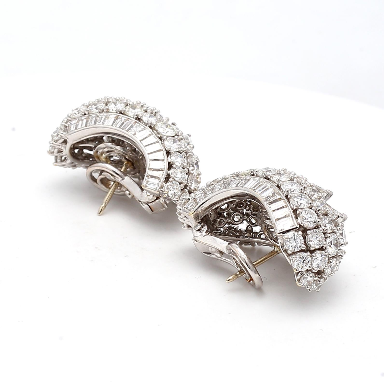 15.00 Boucles d'oreilles en or blanc 18 carats avec diamants de taille mixte H SI1 Pour femmes en vente
