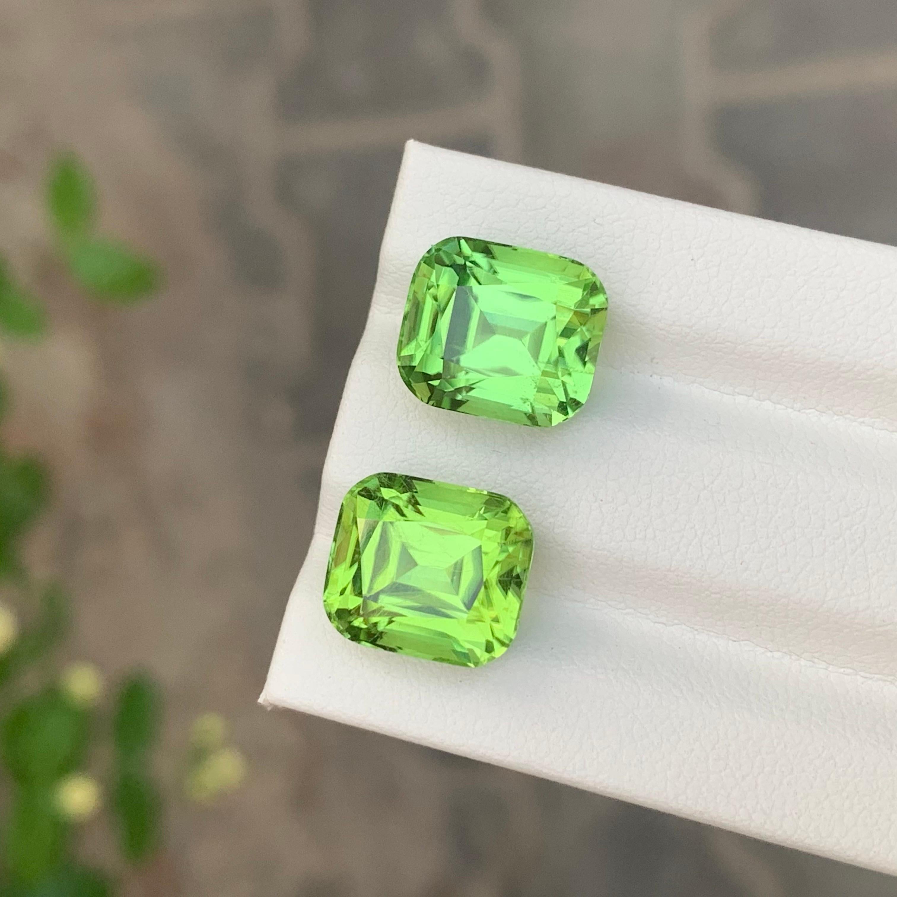 Taglio cuscino Coppia di peridoto sciolto naturale da 15.00 carati per la creazione di gioielli in vendita