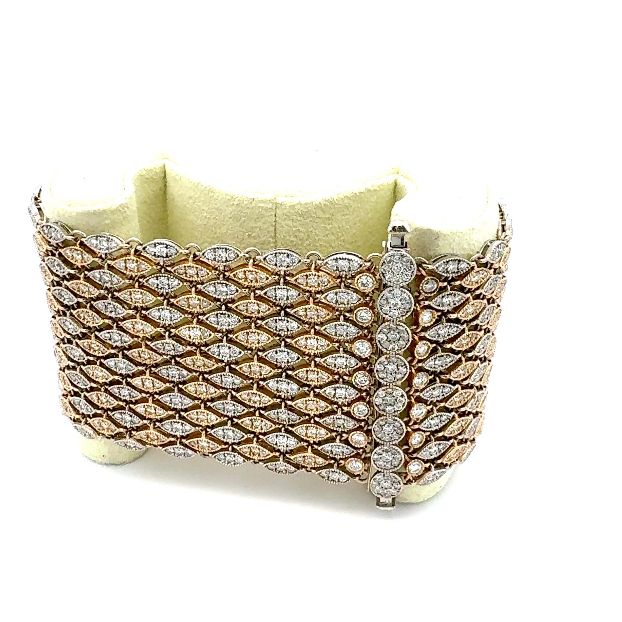 15.00 Carat Round Brilliant G VS1 Diamond Link Bracelet en or en vente 2