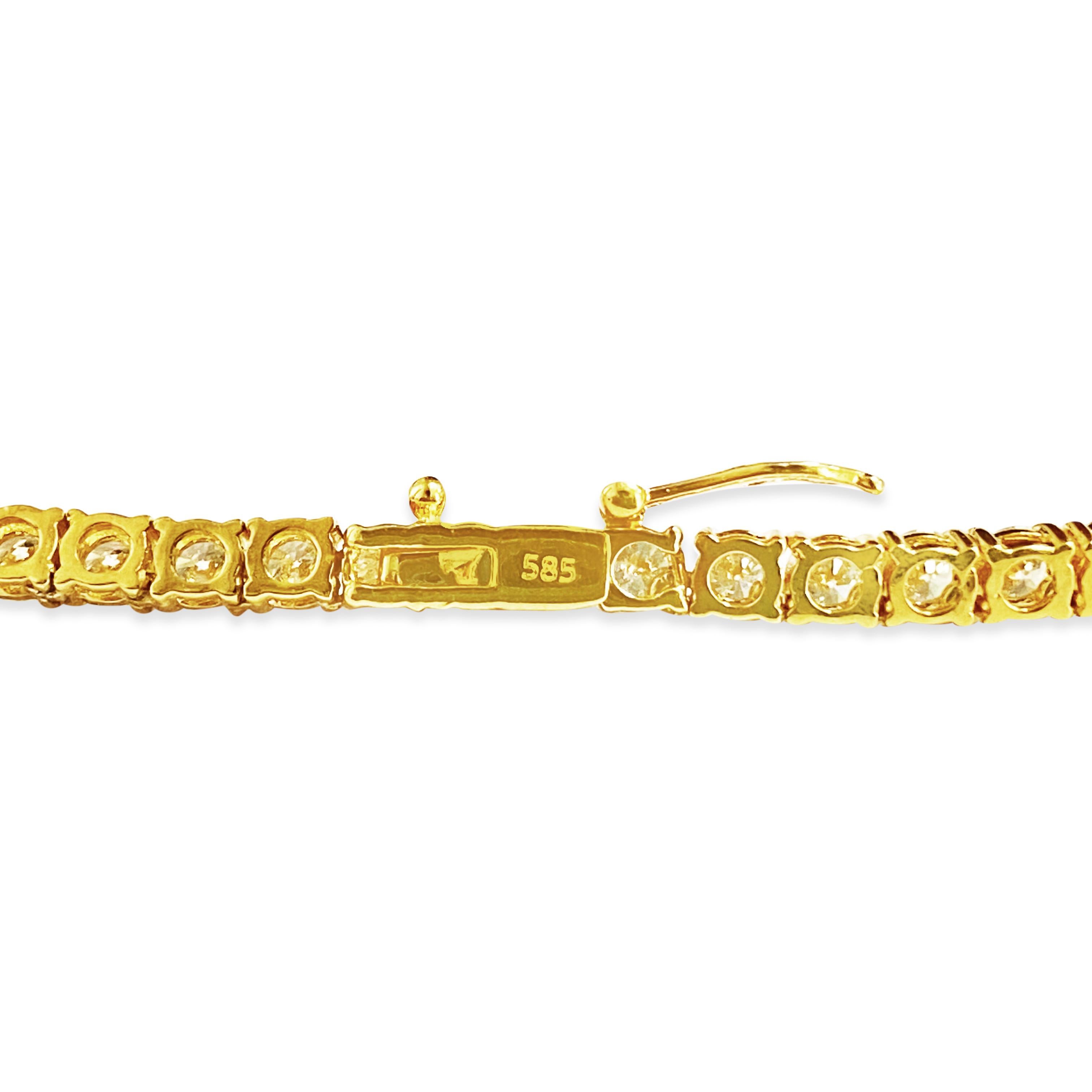 Round Cut 15.00 Carat VVS Diamond Tennis Necklace in 14 Karat Yellow Gold For Sale