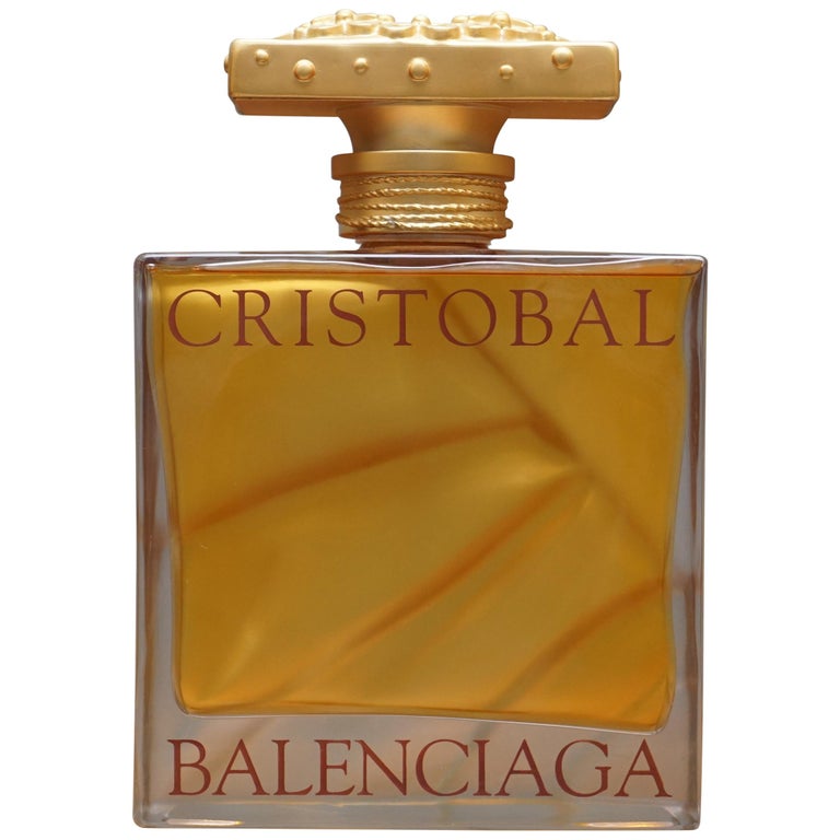 asqueroso abolir Dinámica Giant Display Bottle with Real Eau De Parfum Perfume Cristobal Balenciaga  at 1stDibs | cristobal balenciaga parfüm, cristobal perfume, cristobal  balenciaga perfume