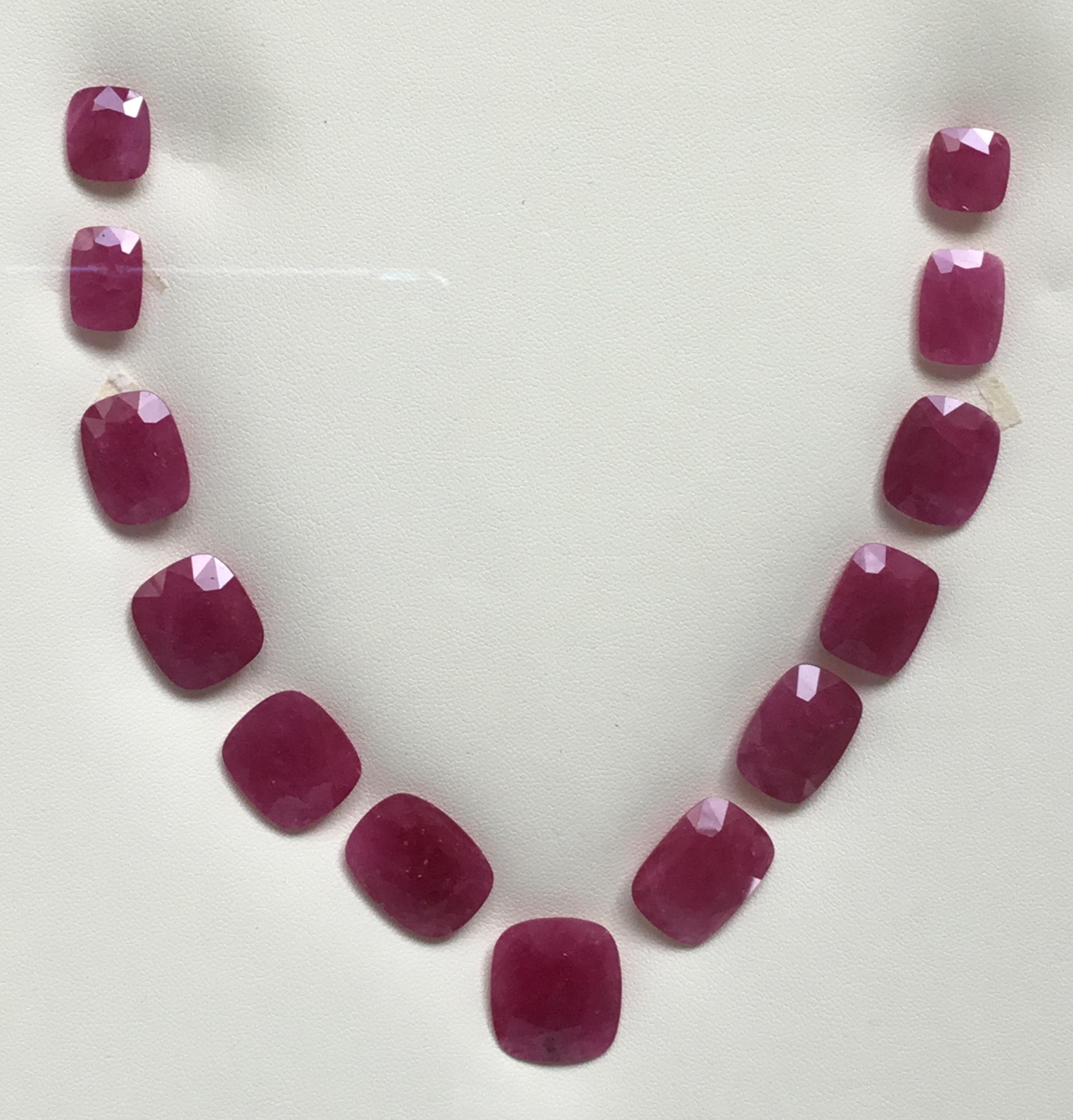Taille coussin 150.41 Carats Ruby Mozambique Cushion Faceted Cutstone Layout Heated Natural Gem en vente