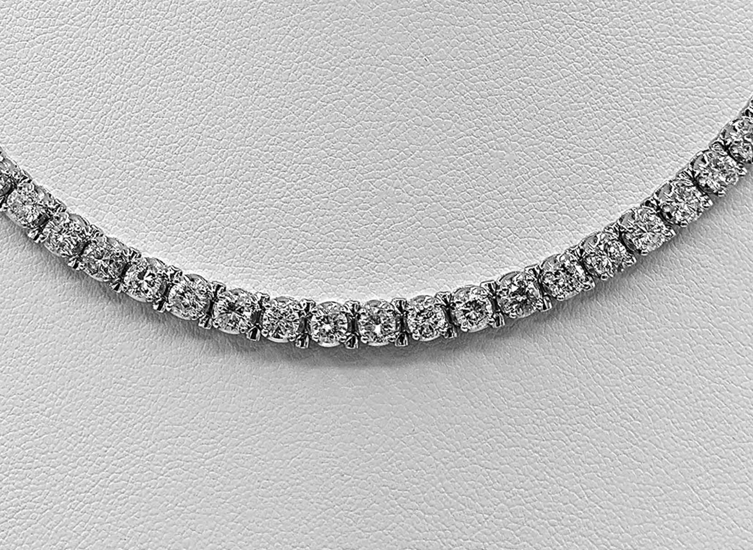 15.05 Carat Diamond White Gold Necklace Pour femmes en vente