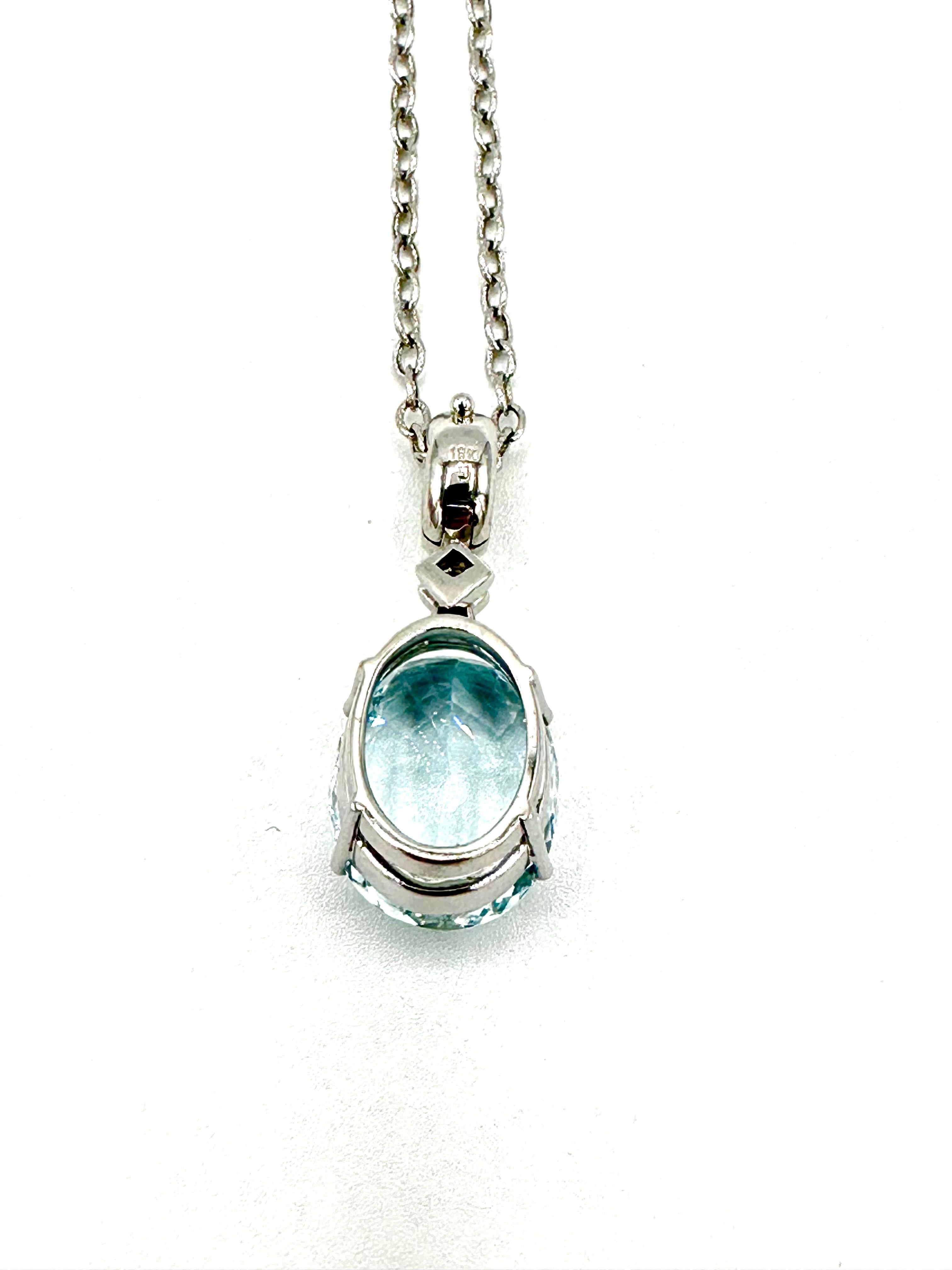 Modern 15.08 Carat Oval Aquamarine and Round Brilliant Diamond Pendant Necklace For Sale