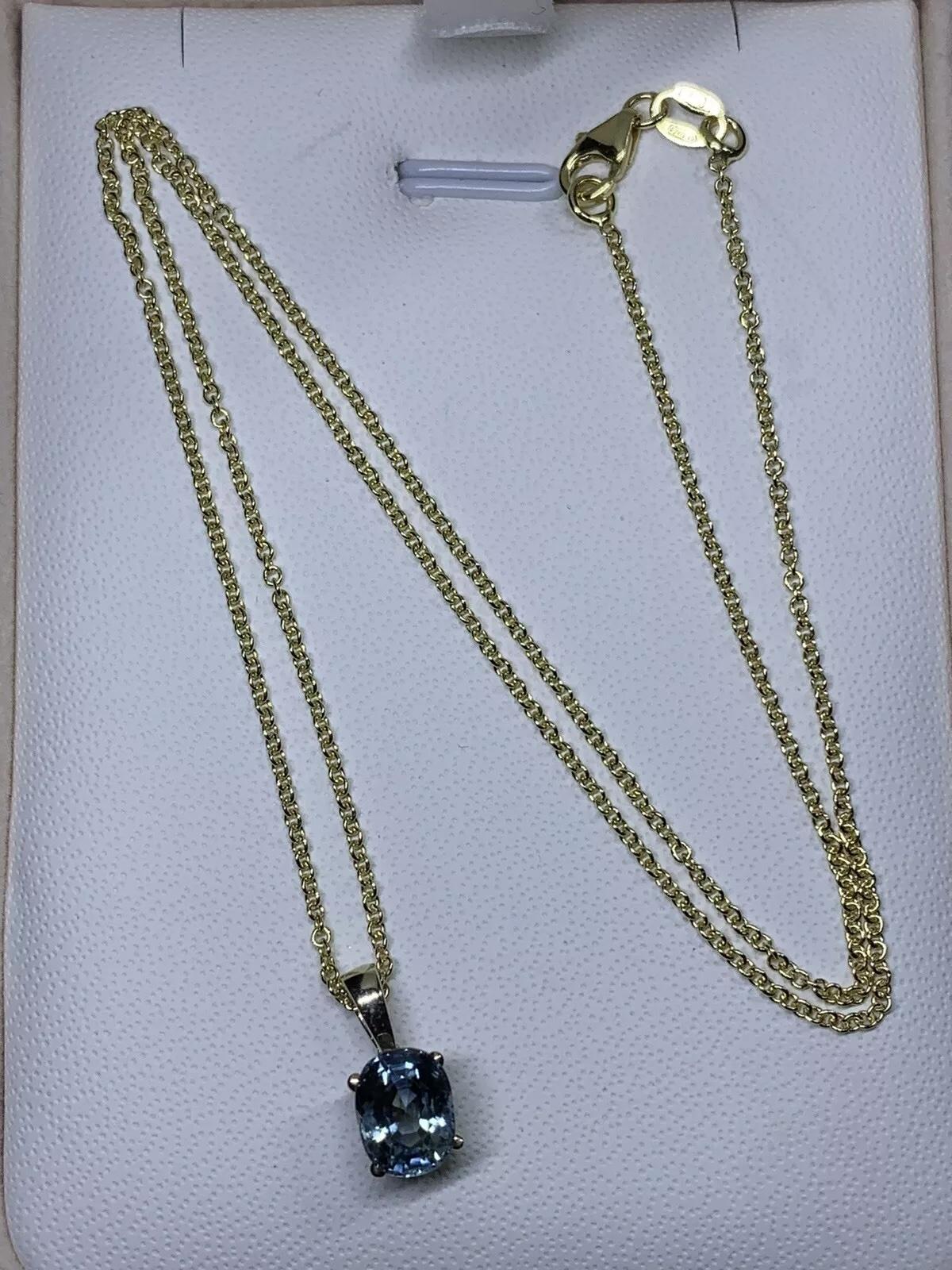 Oval Cut 1.50ct blue sapphire classic solitaire necklace 18k gold For Sale