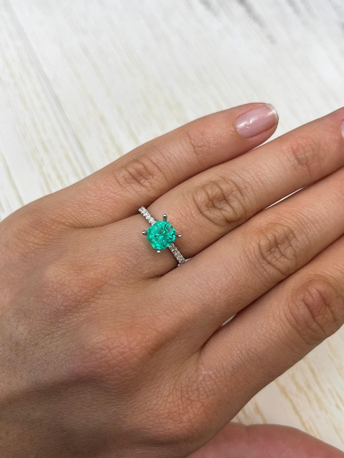 1,50 Karat Bluish Green Octagon Cut kolumbianischer Smaragd 7x7 Echter Mai Geburtsstein für Damen oder Herren im Angebot