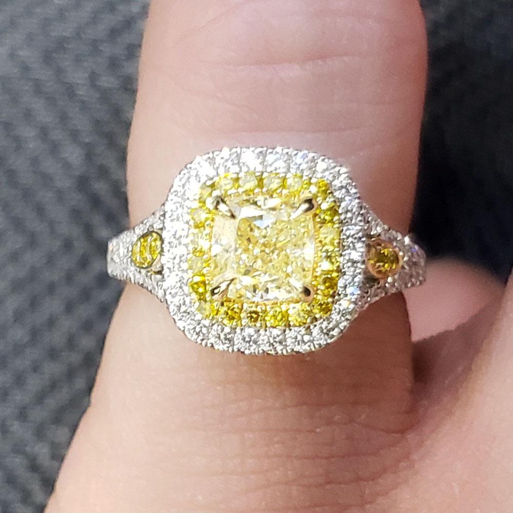 Women's or Men's 1.50ct Canary Fancy Yellow Cushion Double Halo Diamond Ring SI1 GIA Certified For Sale