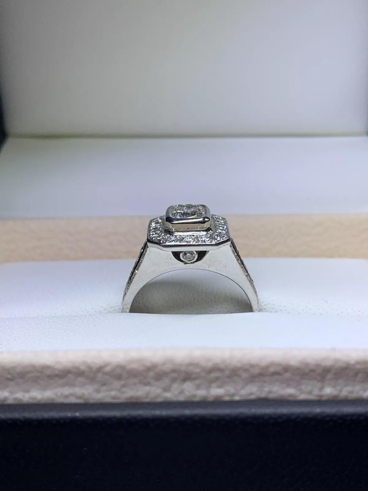 1.50ct cushion diamond with halo antique engagement ring in 18k gold Split Band. For Sale 1