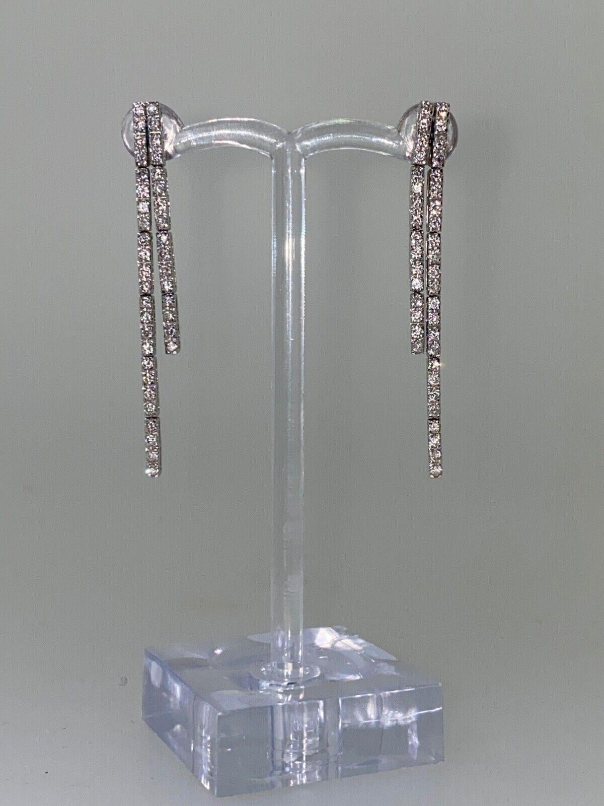 Modern 1.50ct Diamond (G/VS) Double Line Cluster Earrings in 18K 750 White Gold. For Sale