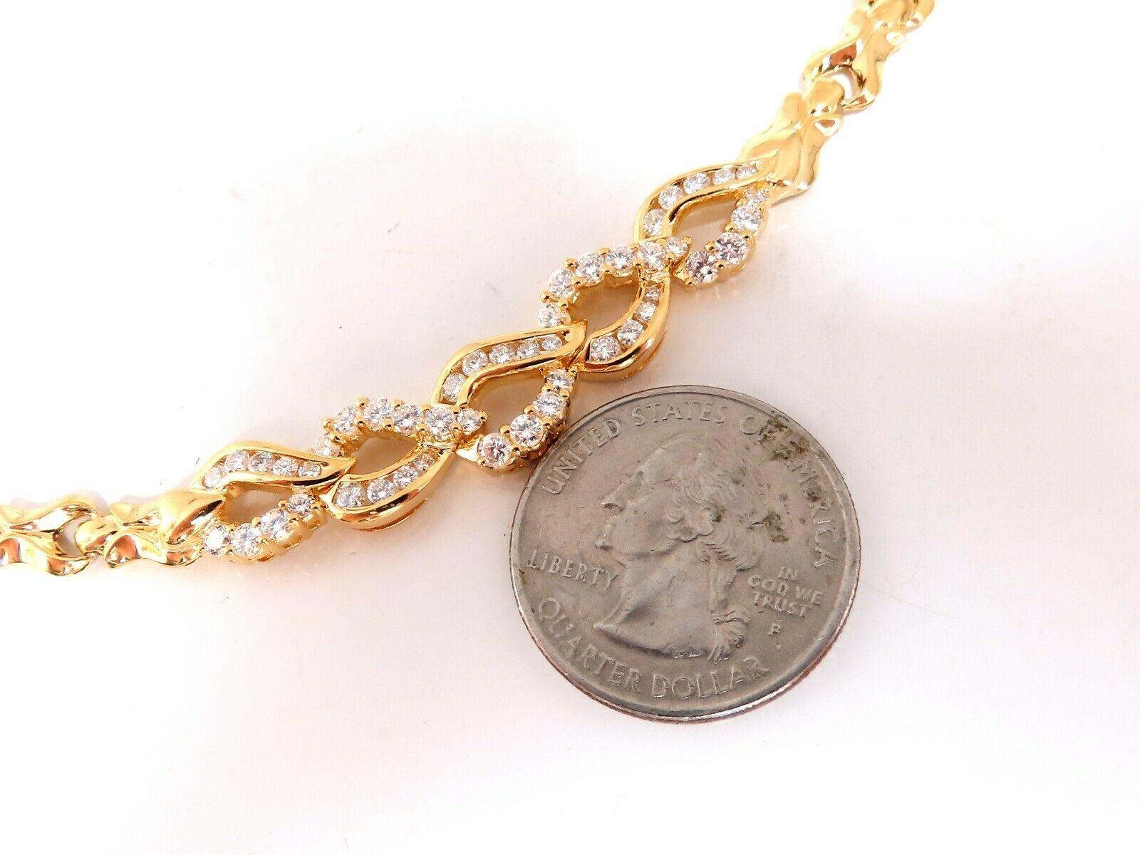 Round Cut 1.50 Carat Diamonds Interlinked 18 Karat Gold Necklace For Sale