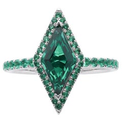Anello a losanga con smeraldo da 1,50 carati, verde, smeraldo rotondo con pavé, oro bianco 14 carati
