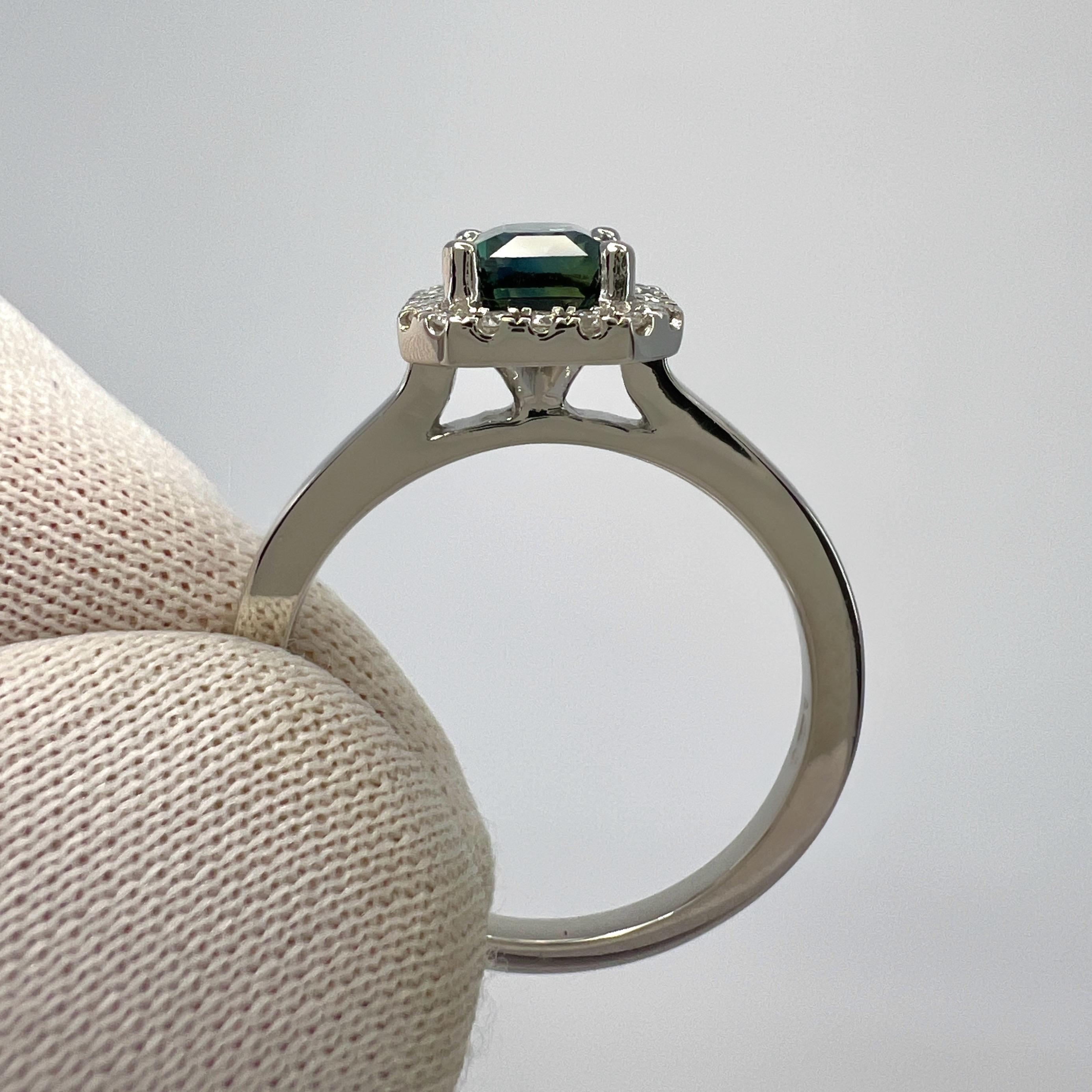 1,50 Karat GIA zertifizierter Parti Color Smaragdschliff Saphir und Diamant Platin Halo-Ring 3