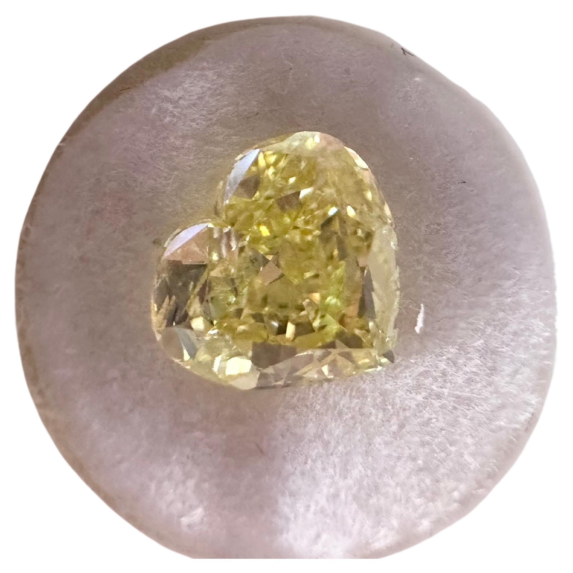 1.50ct GIA certified Heart diamond Fancy Intense Yellow For Sale