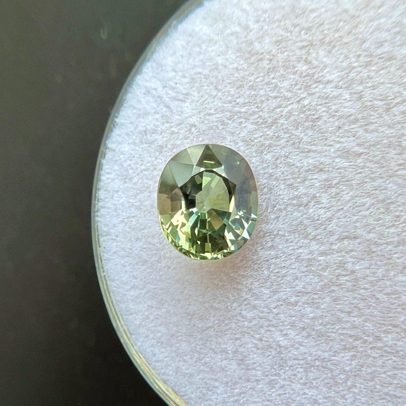 1,50 ct Zafiro amarillo verde no tratado certificado por la GIA Gema de talla oval 6,8x5,8 mm Corte oval en venta