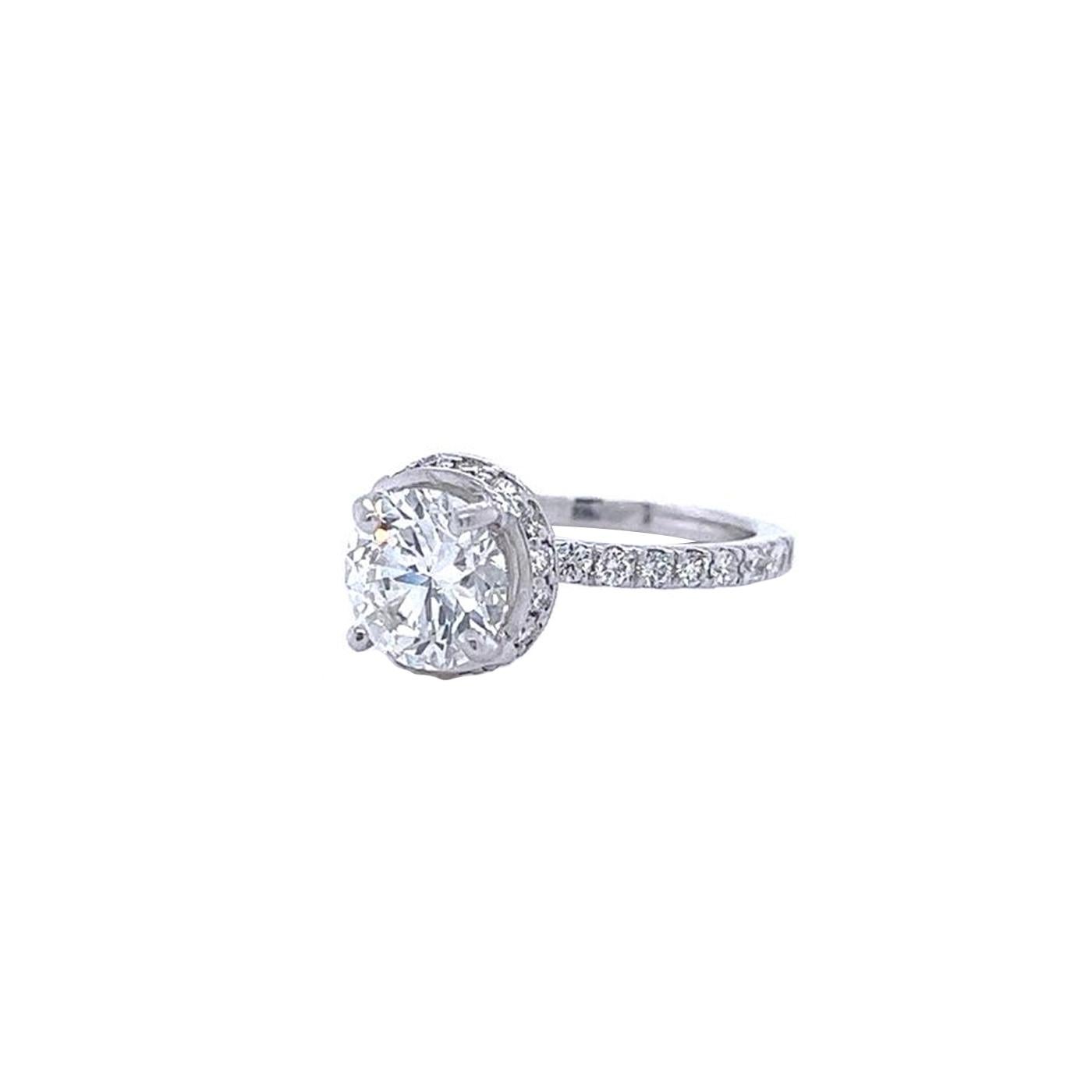 GIA Certified 1.50 Carat Round Cut Diamond Ring Pave Diamond 18 karat White Gold In Good Condition For Sale In Aventura, FL