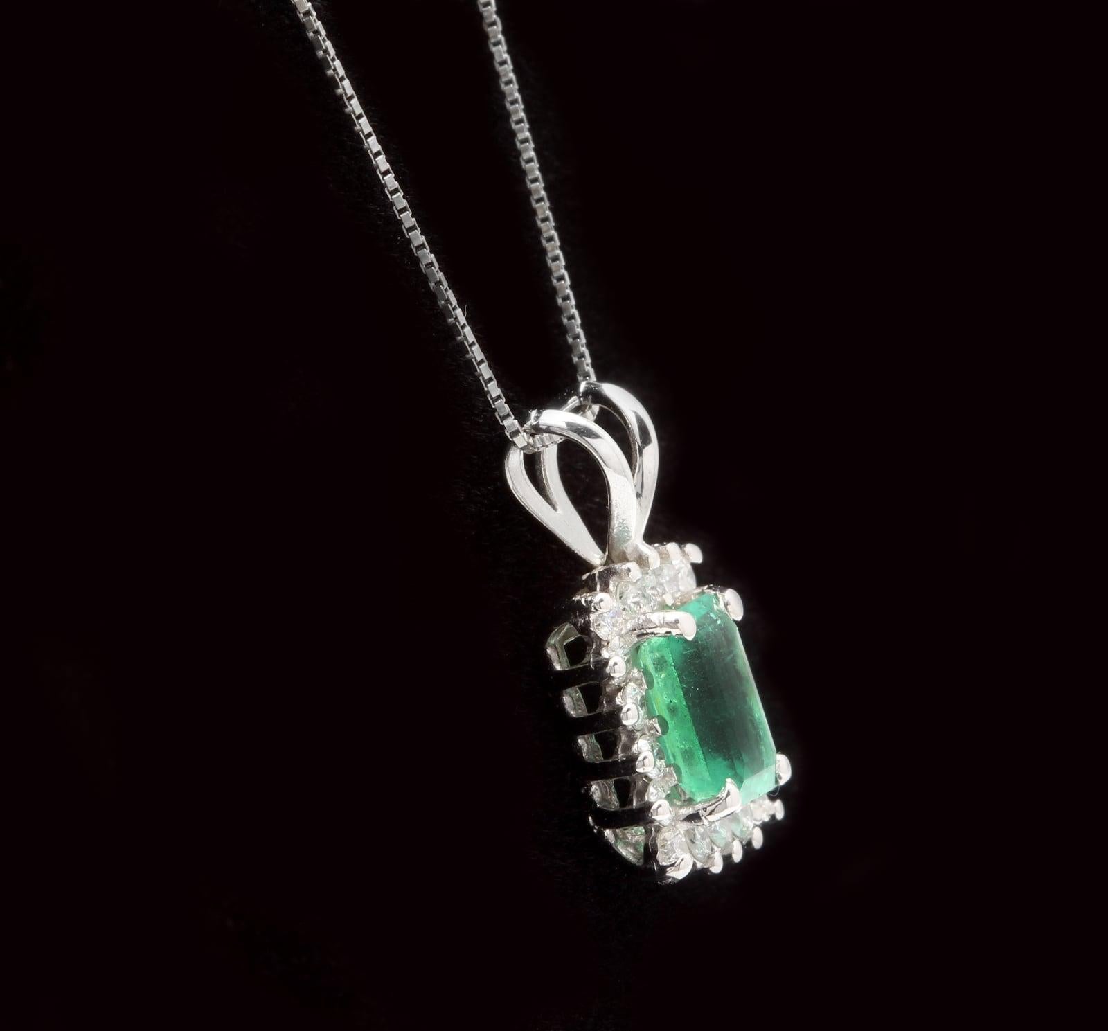 1.50Ct Natural Emerald and Diamond 14K Solid White Gold Necklace

Amazing looking piece! 

Stamped: 14K

Suggested Replacement Value: $3,500.00 

Natural Emerald Weights: Approx. 1.15 Carats

Emerald Measures: Approx. 7.00 x 5.00mm

Total Natural
