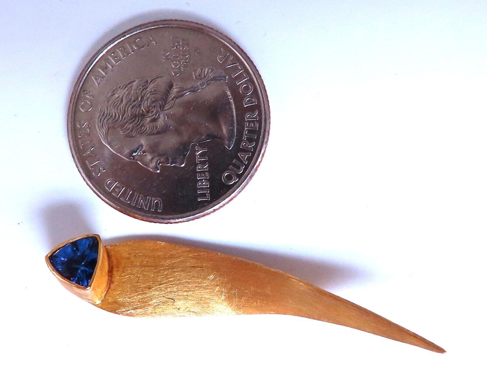 1,50 Karat natürlicher Trilliant Tansanit Ohrringe 18kt. Gold Handgefertigt für Damen oder Herren im Angebot