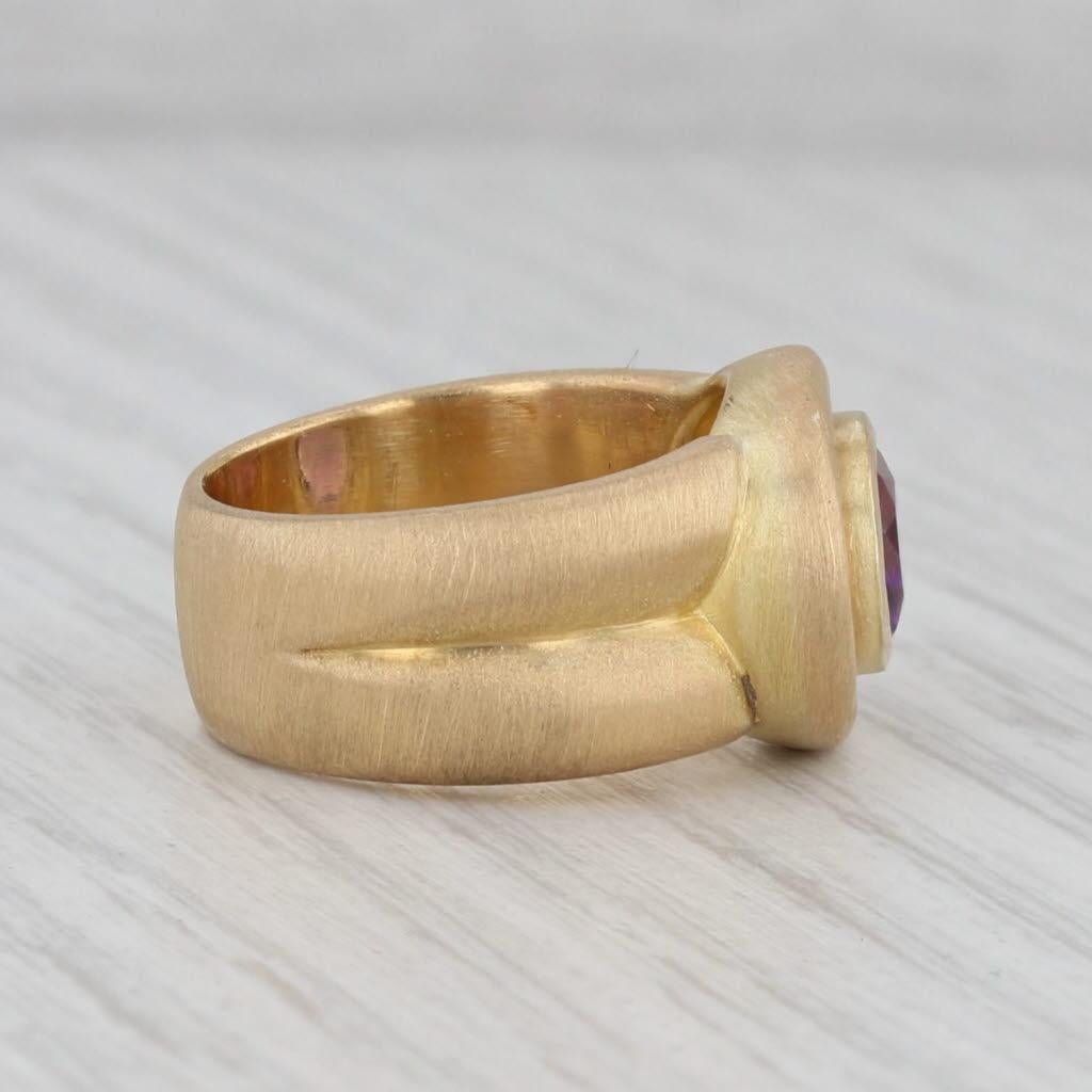 Anillo solitario de amatista ovalada de 1,50 ct Oro amarillo cepillado de 18 quilates Talla Ming 6,25 Corte oval en venta