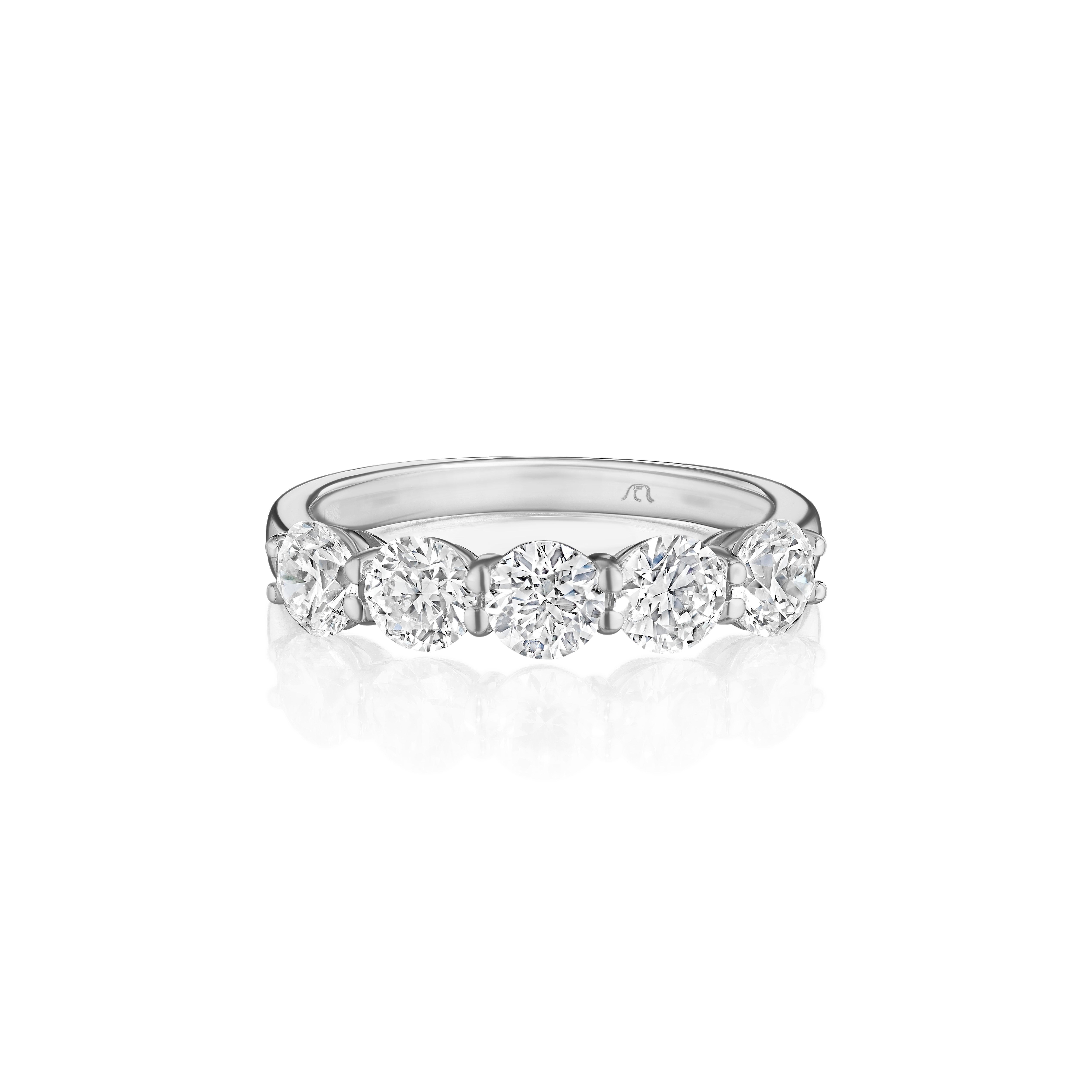 Modern 1.50ct Round Diamond Band in 18KT Gold For Sale