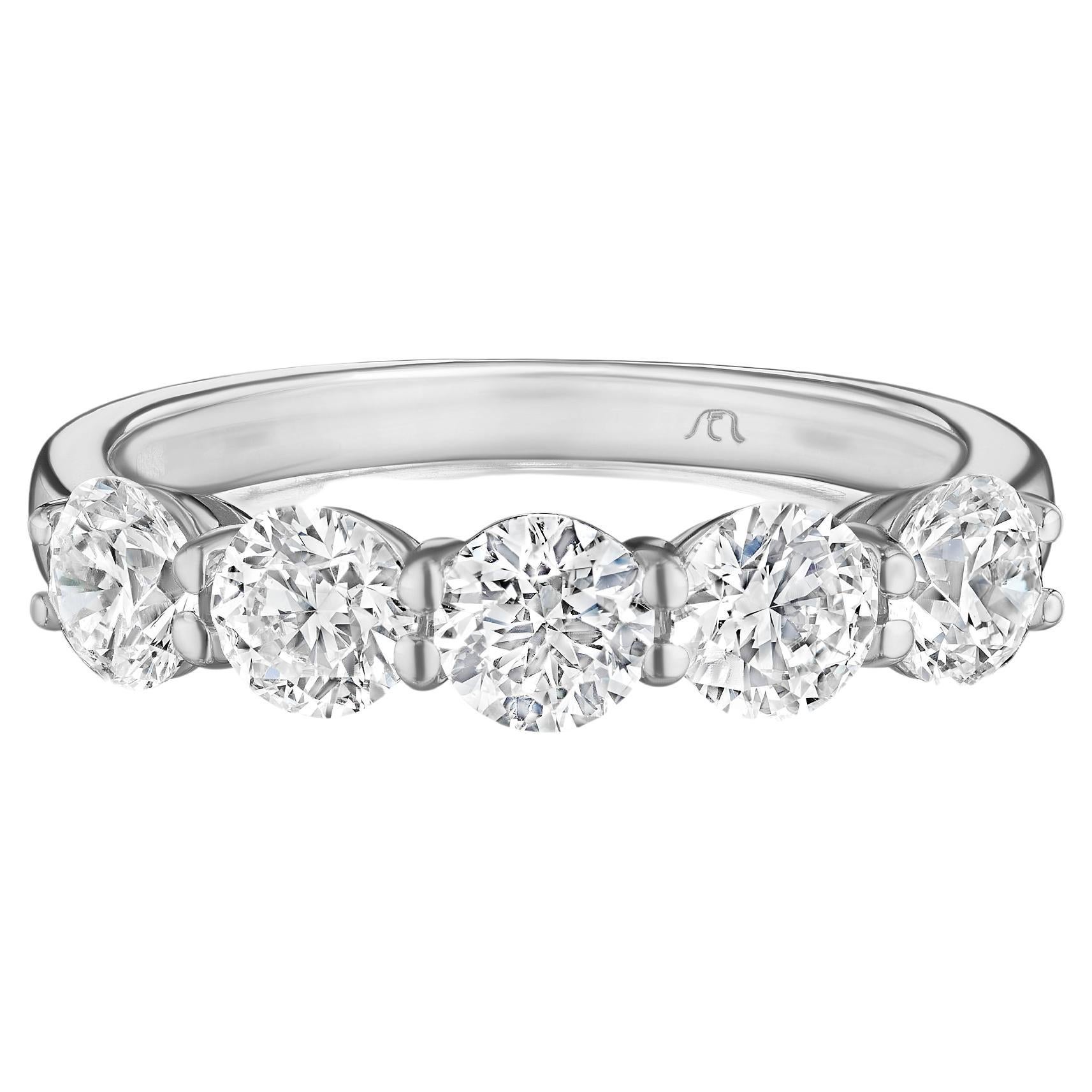 1.50ct Round Diamond Band in 18KT Gold For Sale