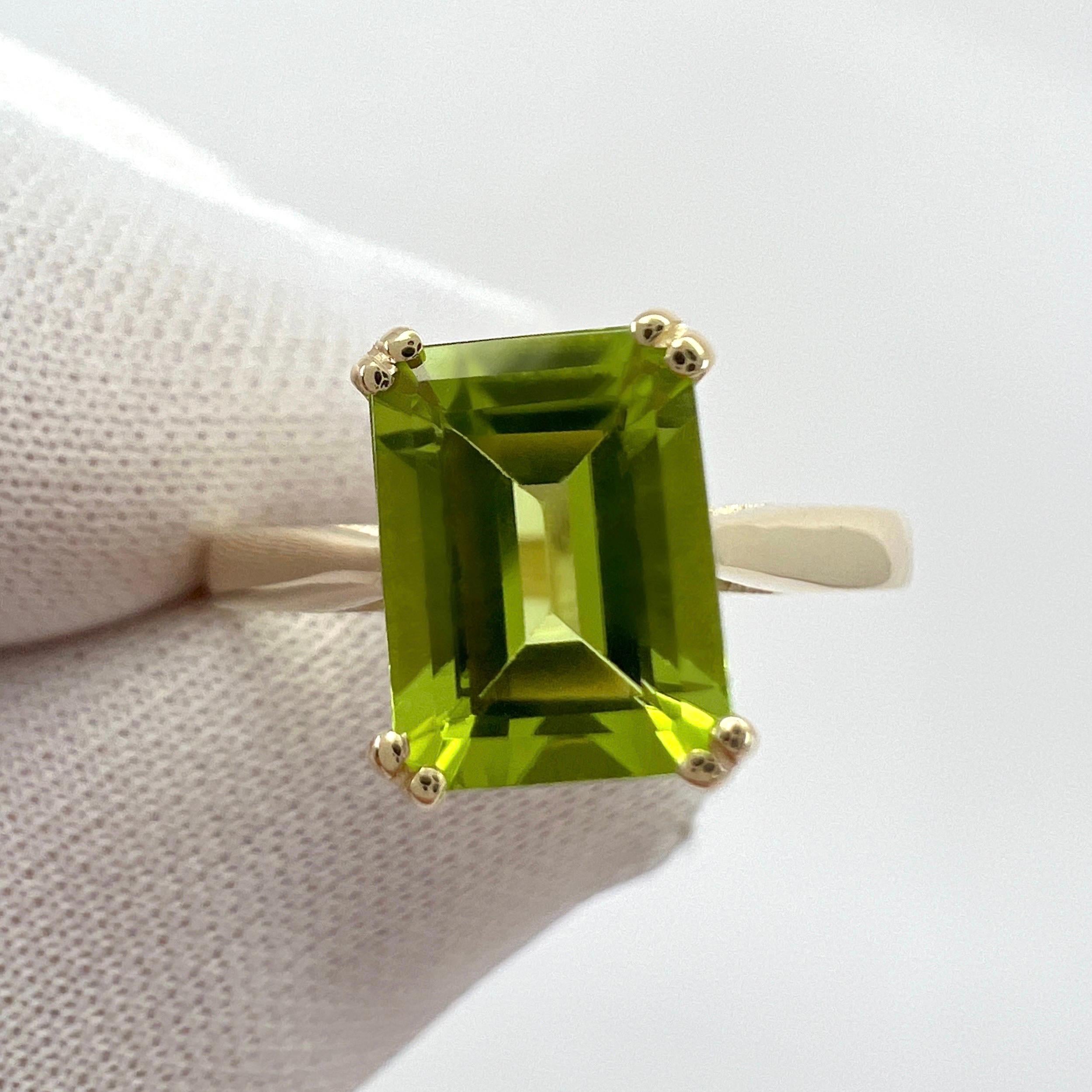 Women's or Men's 1.50ct Vivid Green Peridot Emerald Octagonal Cut 9k Yellow Gold Solitaire Ring For Sale