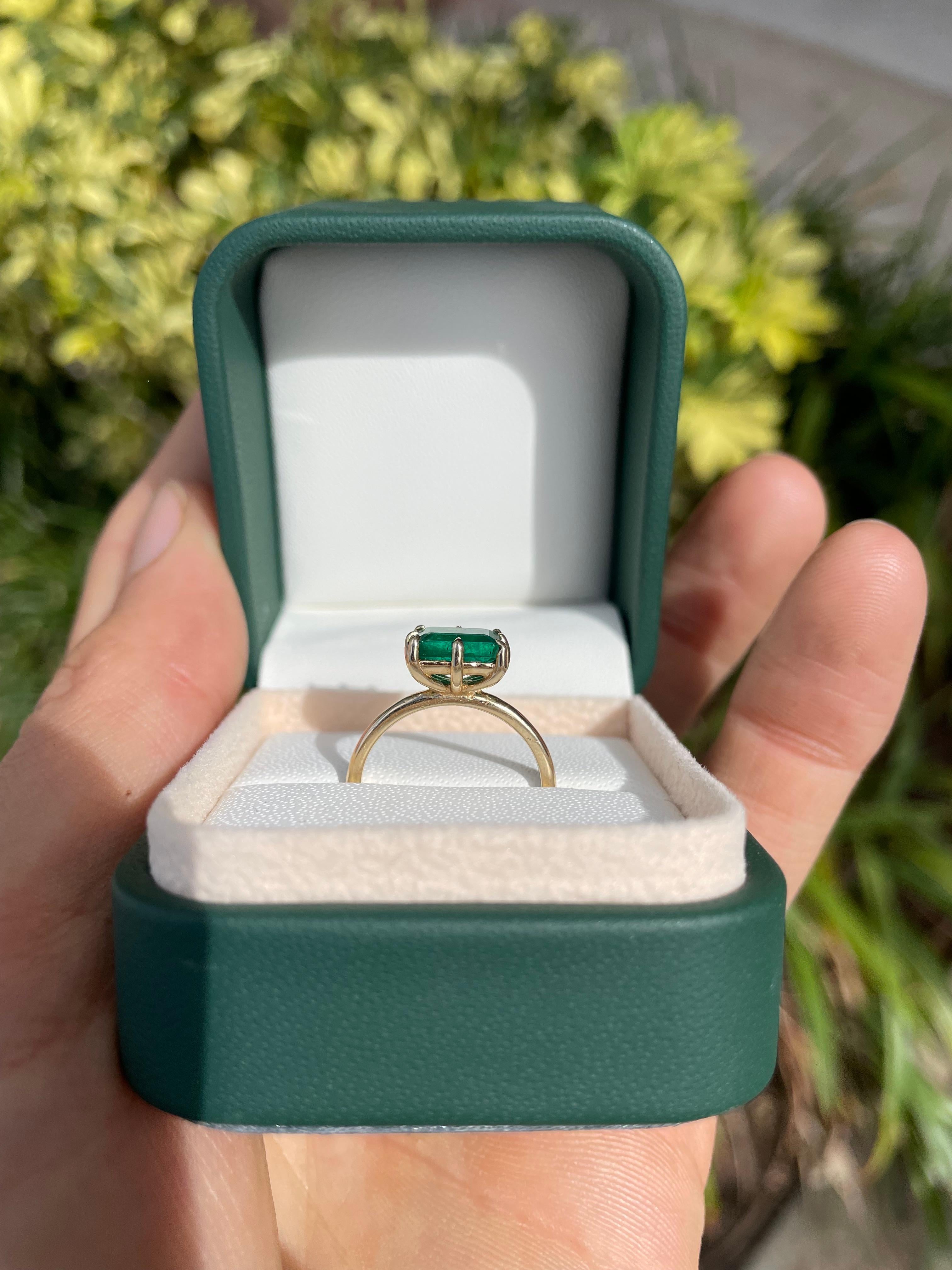 1.50cts 8-Prong Dark Emerald East-West Vintage Solitaire Gold Ring Gift 14K In New Condition For Sale In Jupiter, FL