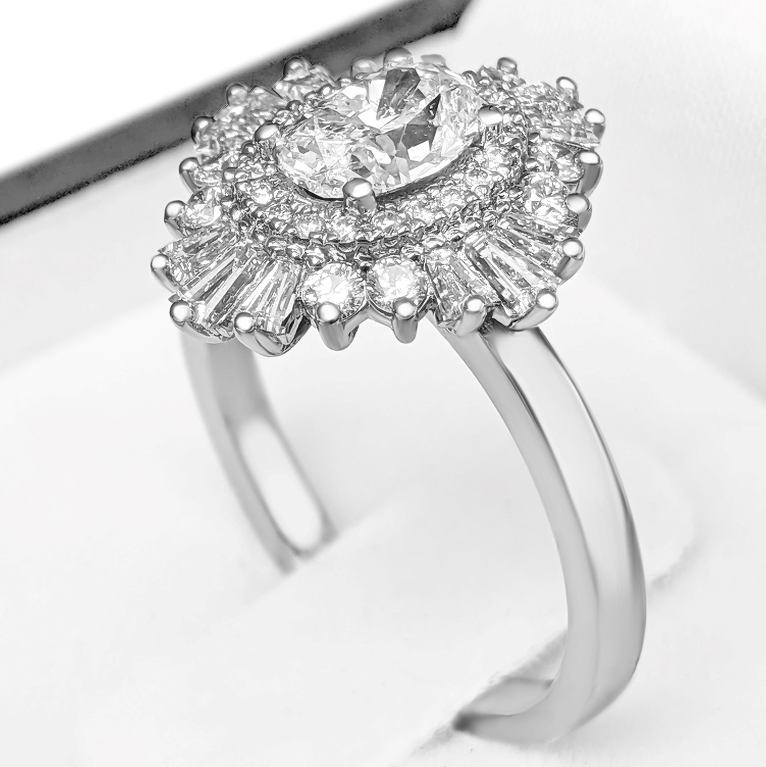 Oval Cut NO RESERVE - 1.50cttw Diamond Ballerina Halo, 14k White Gold Ring