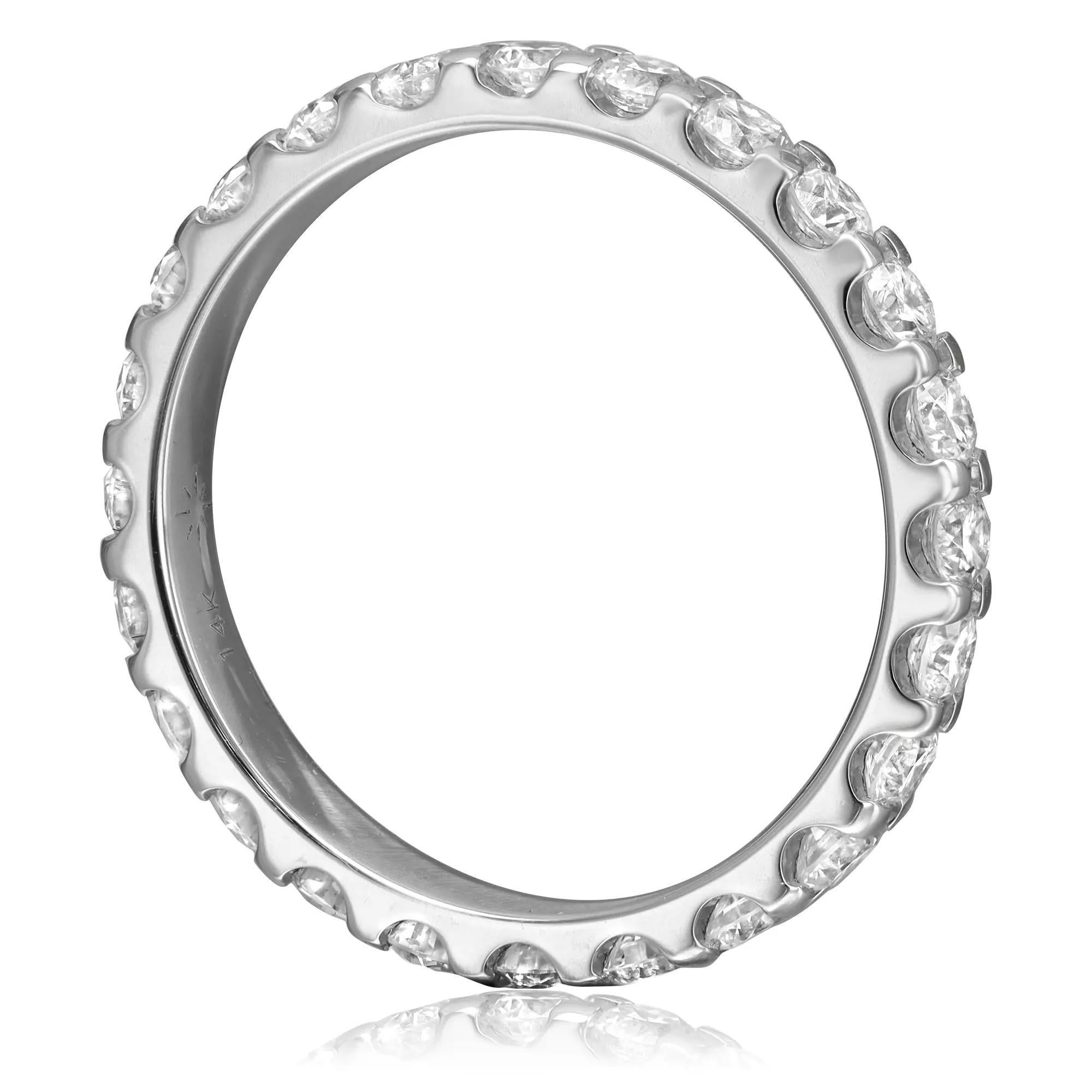 Modern 1.50Cttw Prong Set Round Cut Diamond Eternity Band Ring 14k White Gold For Sale
