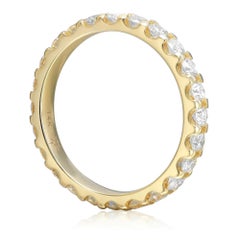 Eternity-Ring aus 14 Karat Gelbgold mit 1,50 Karat Diamant im Rundschliff in Zackenfassung