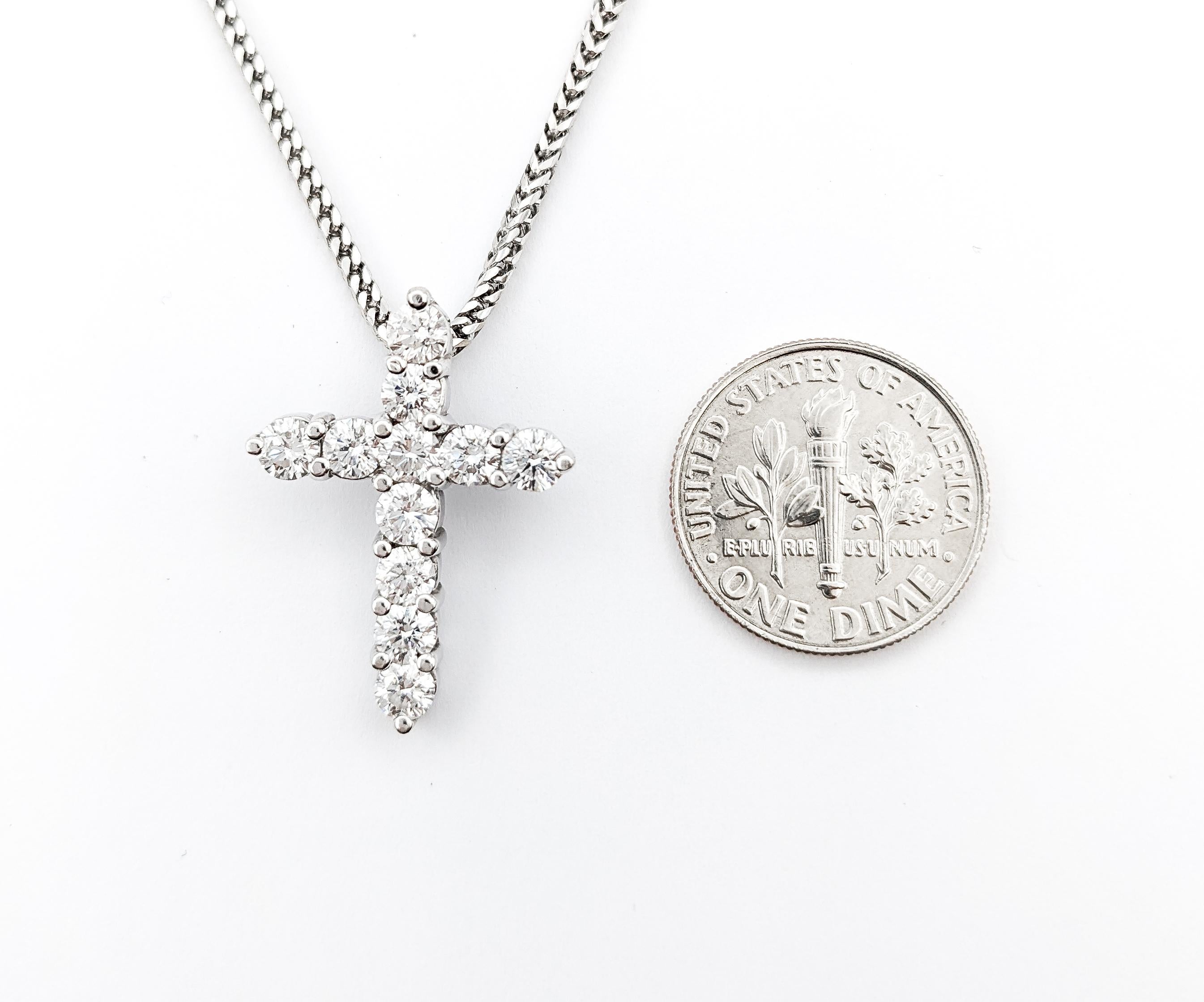 Pendentif croix en or blanc avec chaîne et diamant de 1,50ctw en vente 2
