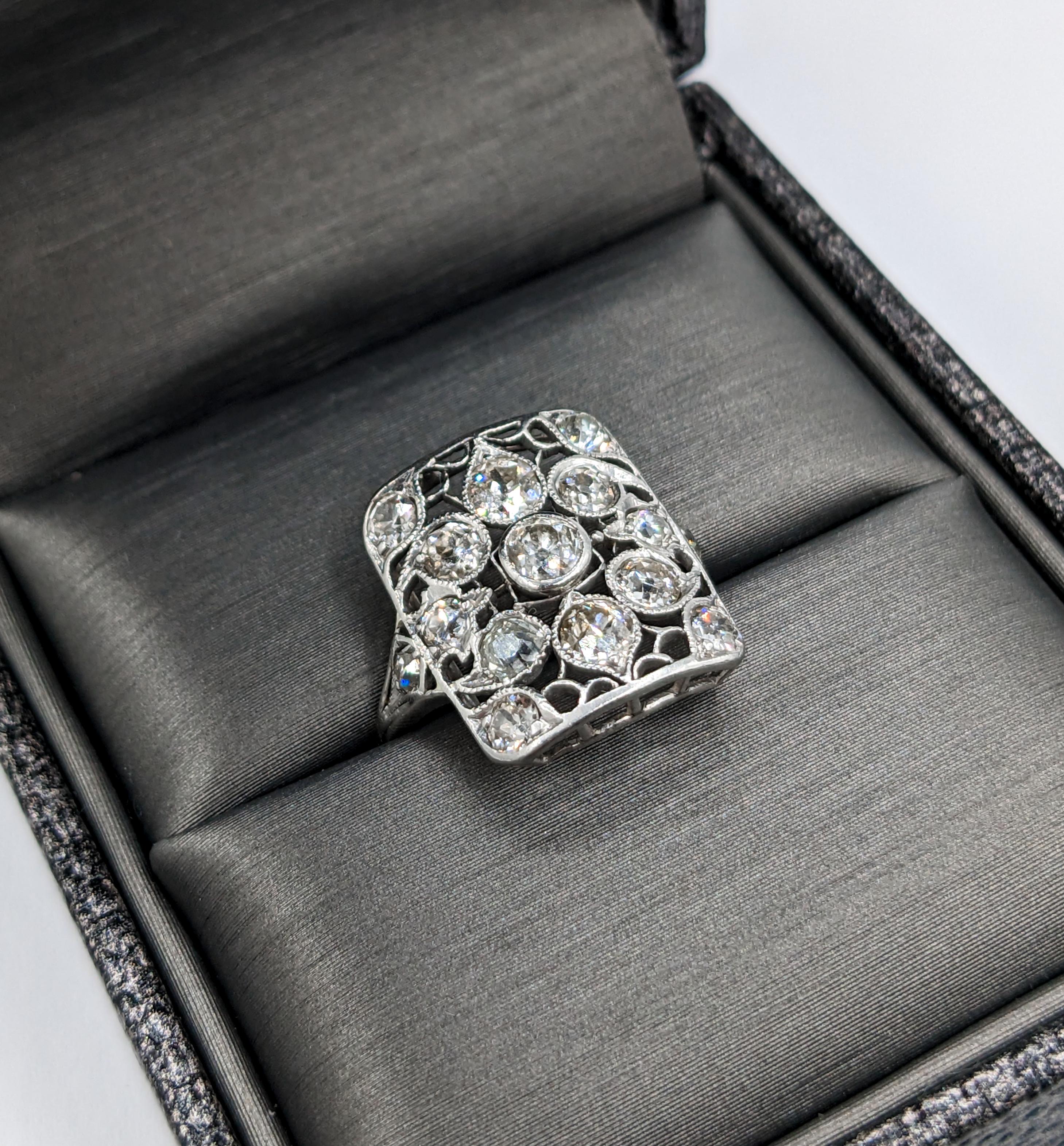 1,50 Karat Platinring mit Diamant im Altminenschliff 4