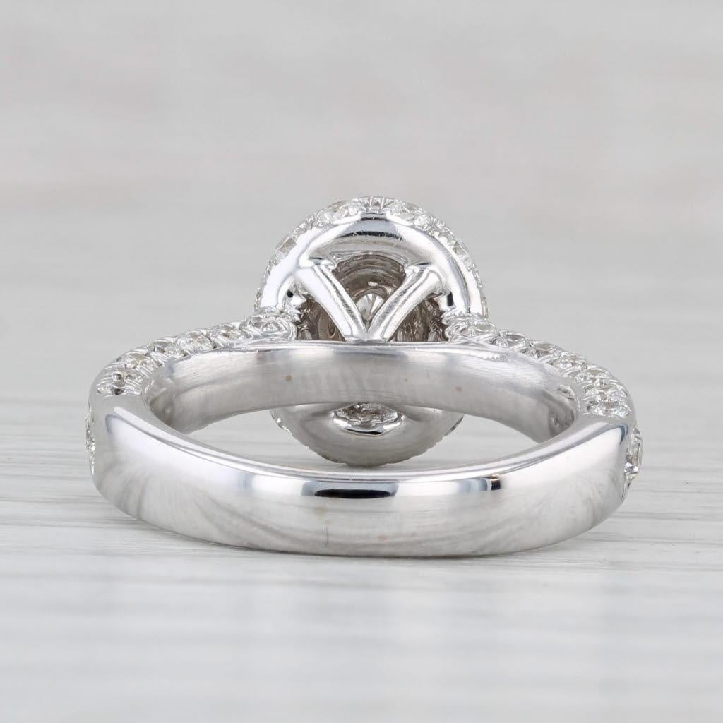 Taglio ovale Anello di fidanzamento aureolato con diamante ovale da 1,50 carati in oro bianco 14k, misura 4,5 in vendita