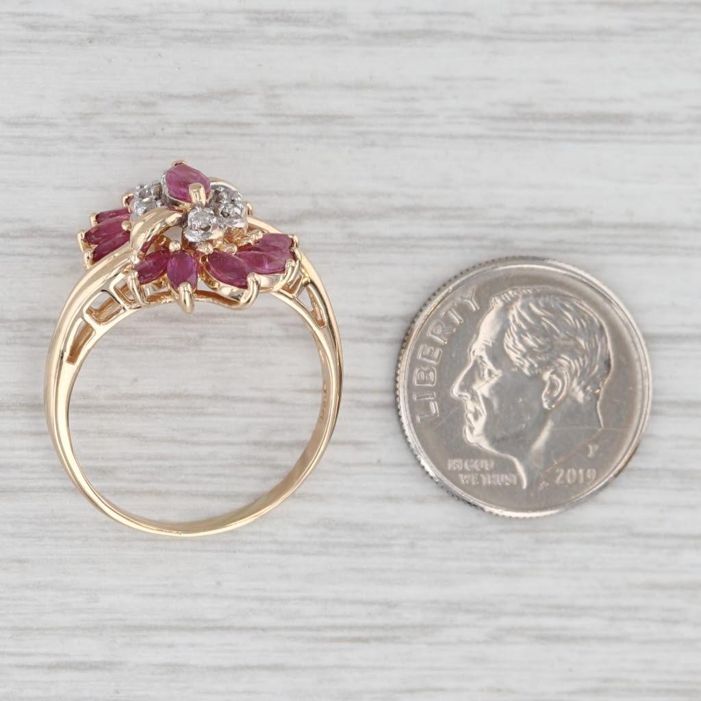 1.50ctw Ruby Diamond Cluster Cocktail Ring 14k Yellow Gold Size 7.75 Bypass in vendita 3