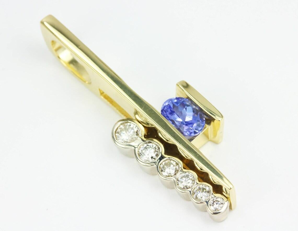1.50tcw Oval Tanzanite & Diamond Pendant 14k Yellow Gold Tanzanite Necklace In New Condition For Sale In Jupiter, FL