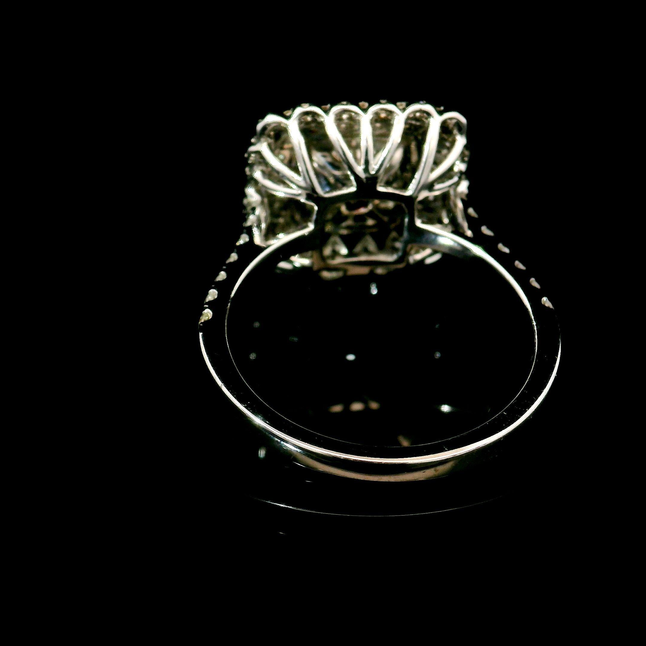 1,51 Karat Fancy Light Brownish Pink Diamond Ring I1 Reinheit GIA zertifiziert (Kissenschliff) im Angebot